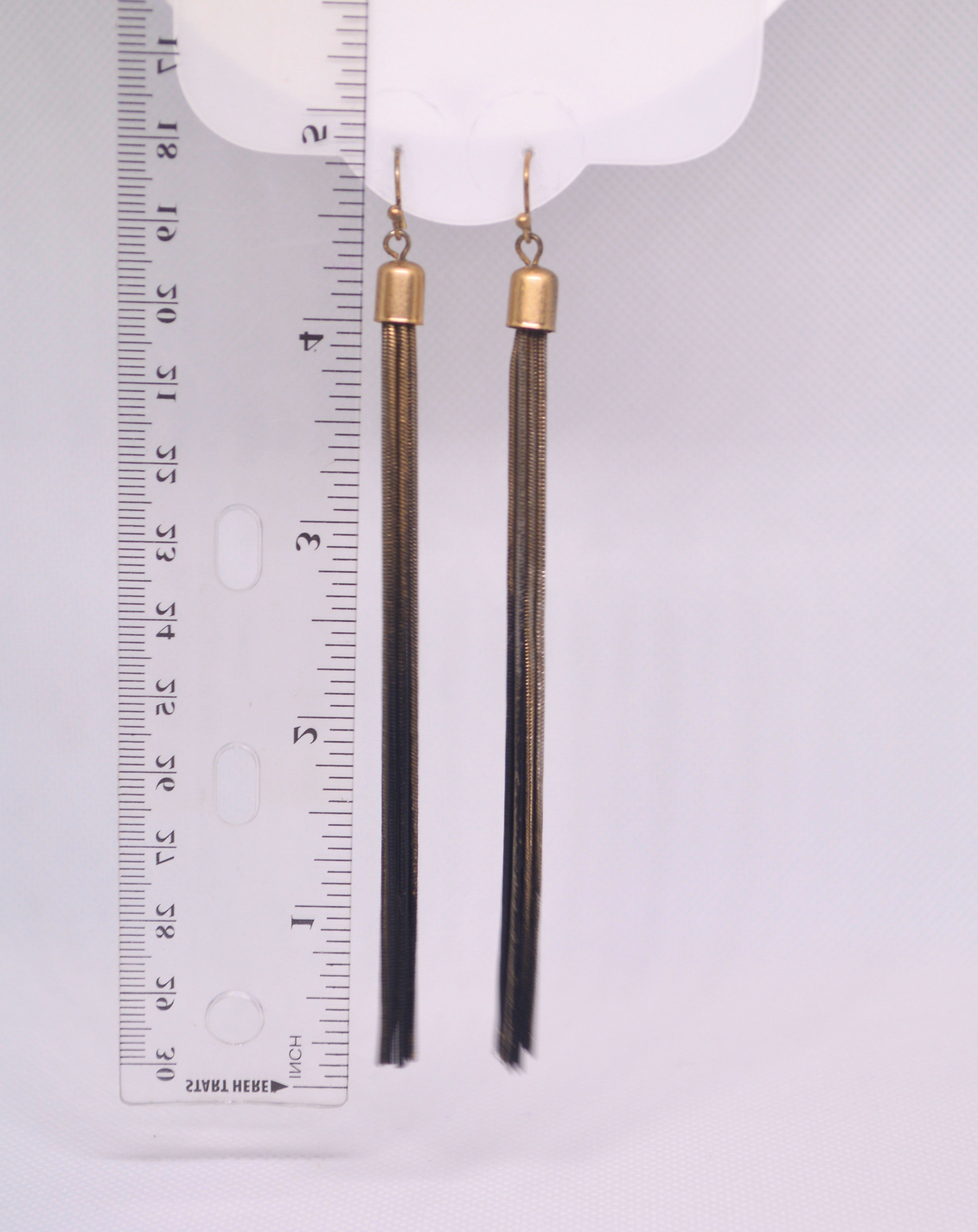Just Neat Stuff Drop and dangle Chains — side view