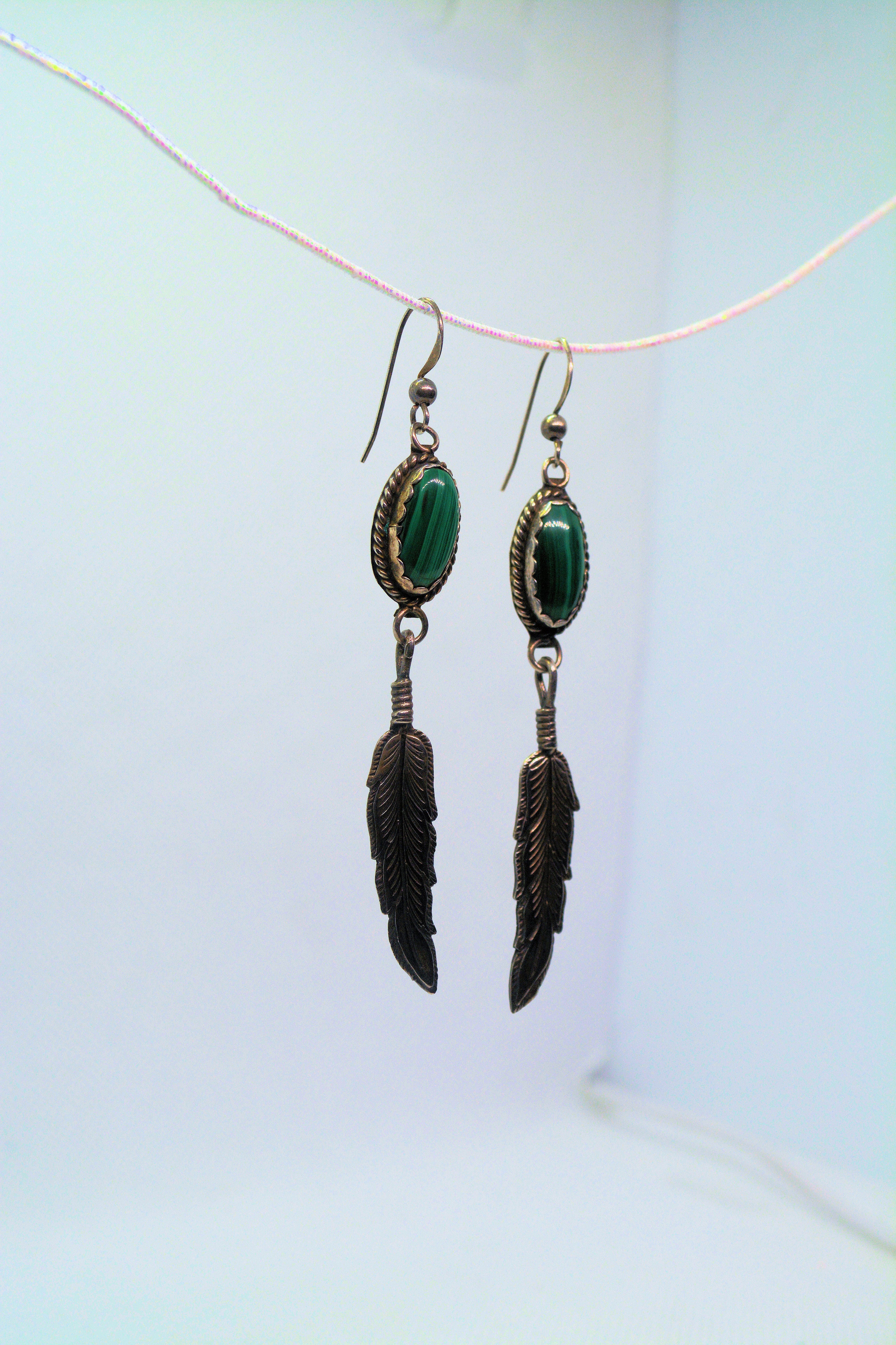 Just Neat Stuff Malachite Feather — side view