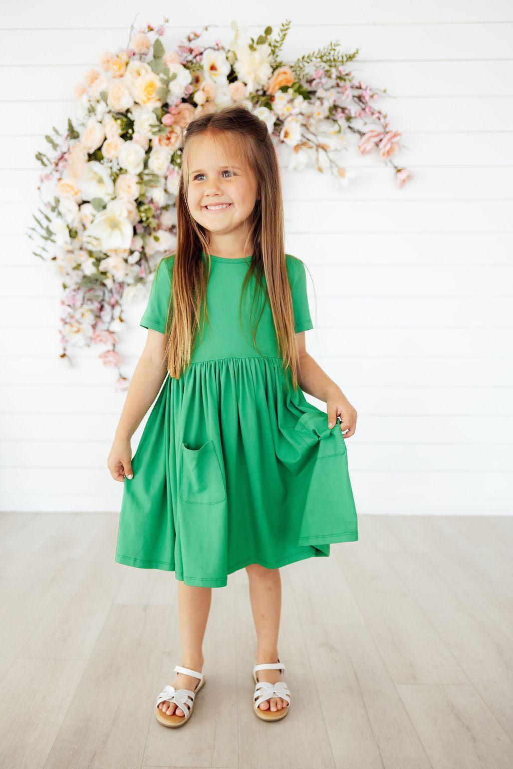 Mila & Rose ® Kelly Green S/S Pocket Twirl Dress — detail close-up