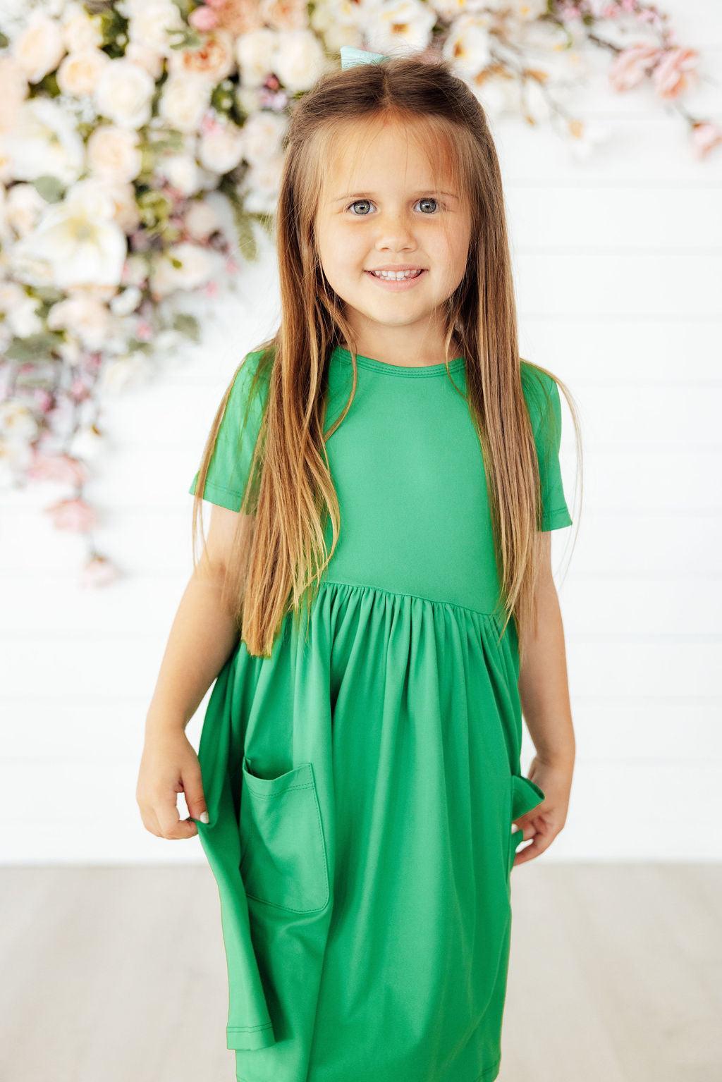 Mila & Rose ® Kelly Green S/S Pocket Twirl Dress — lifestyle context