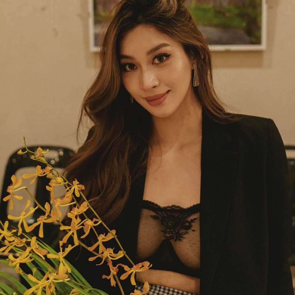 Amour d'Agnette Kim High-Neck Sheer Lace Underwire Bra — detail shot 8