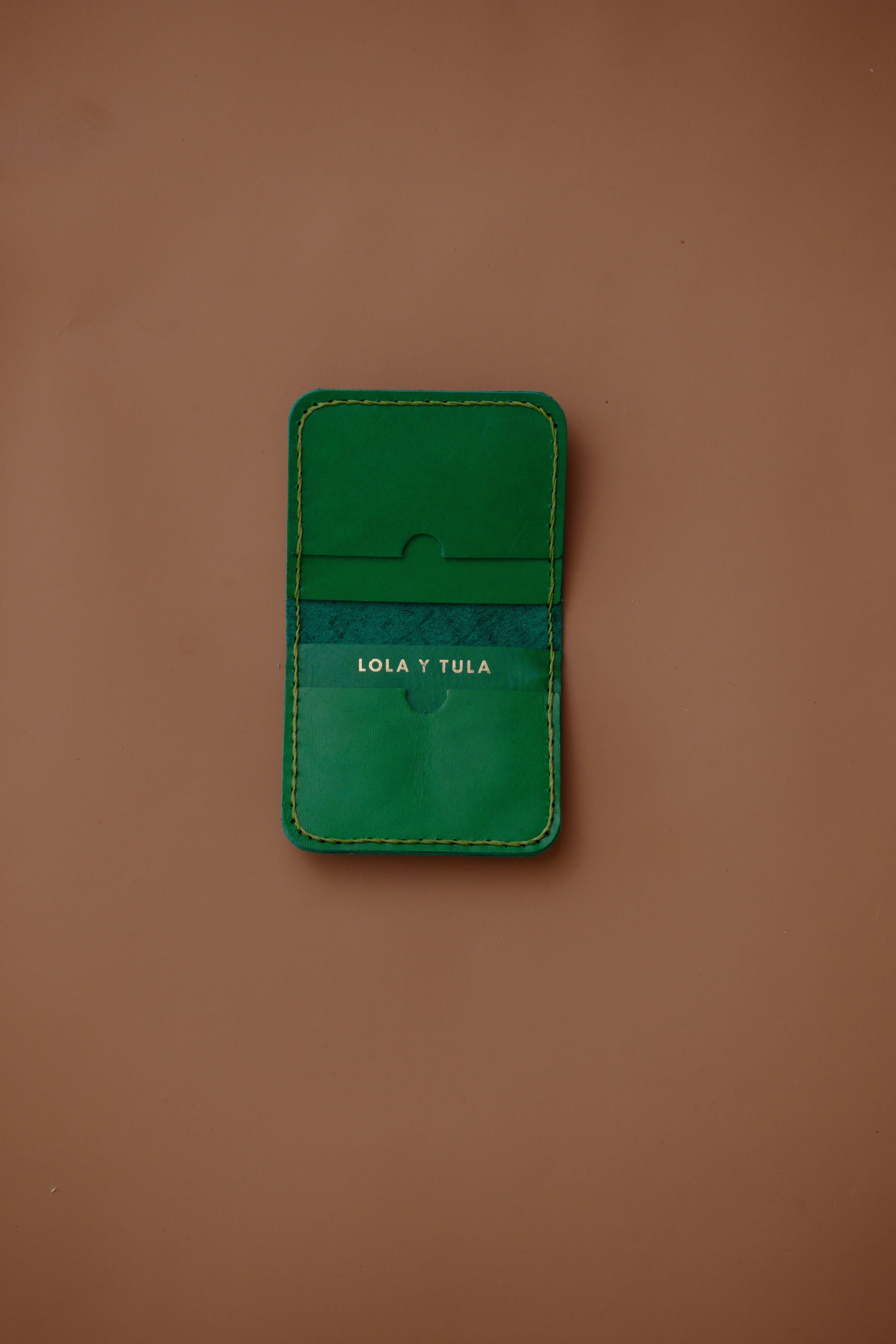 LOLA Y TULA Leather Cardholder Wallet Emerald — side view