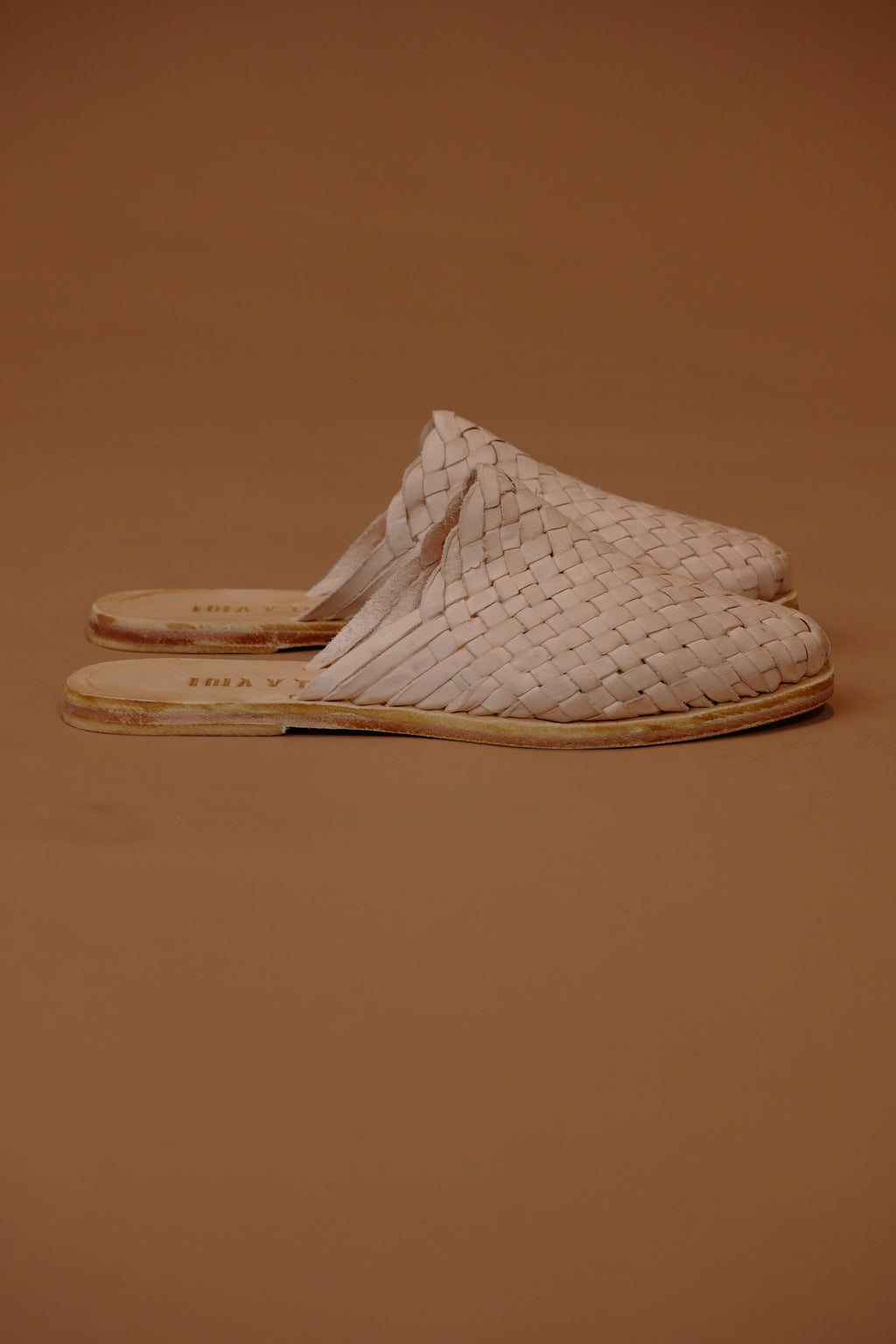 LOLA Y TULA Hand Woven Leather Slides Cream — side view