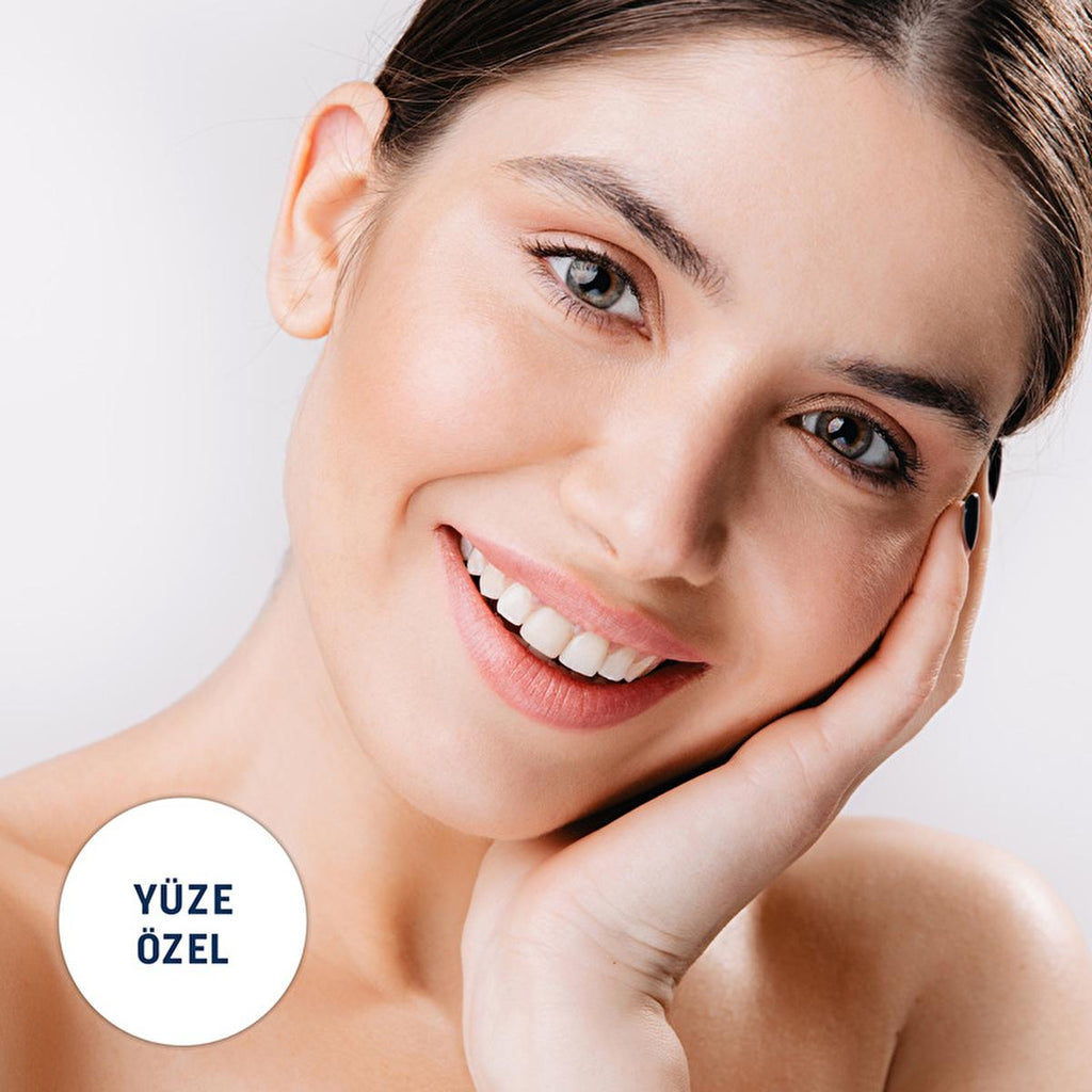 Veet Professional Facial Wax Strips for Sensitive Skin - Easy Hair Removal, Natural Ingredients, Long Lasting Results