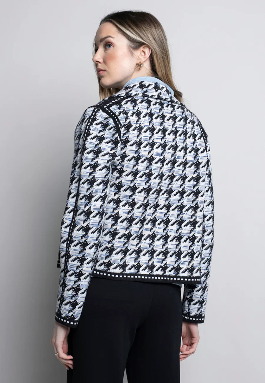 KADOU BOUTIQUE Plaid Short Jacket — detail close-up
