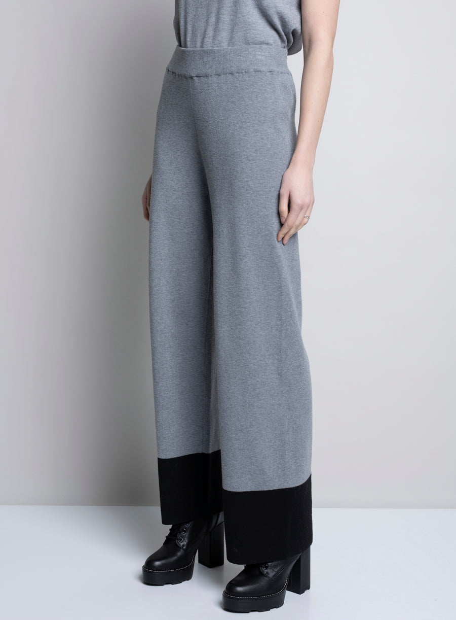 KADOU BOUTIQUE Wide Leg Knitted Pants — detail close-up