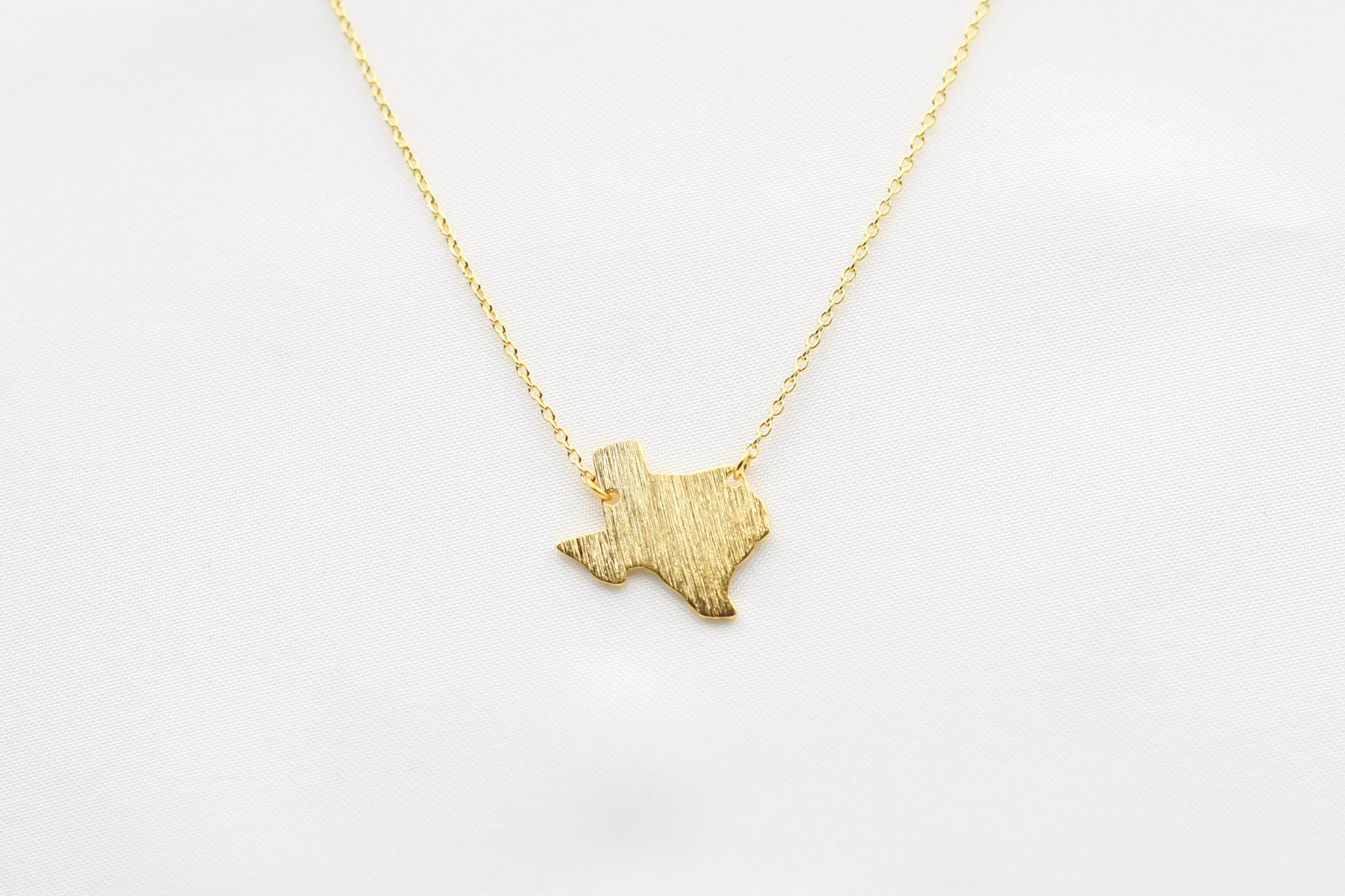 KADOU BOUTIQUE Texas State Map Necklace - Matte Polish — main product shot