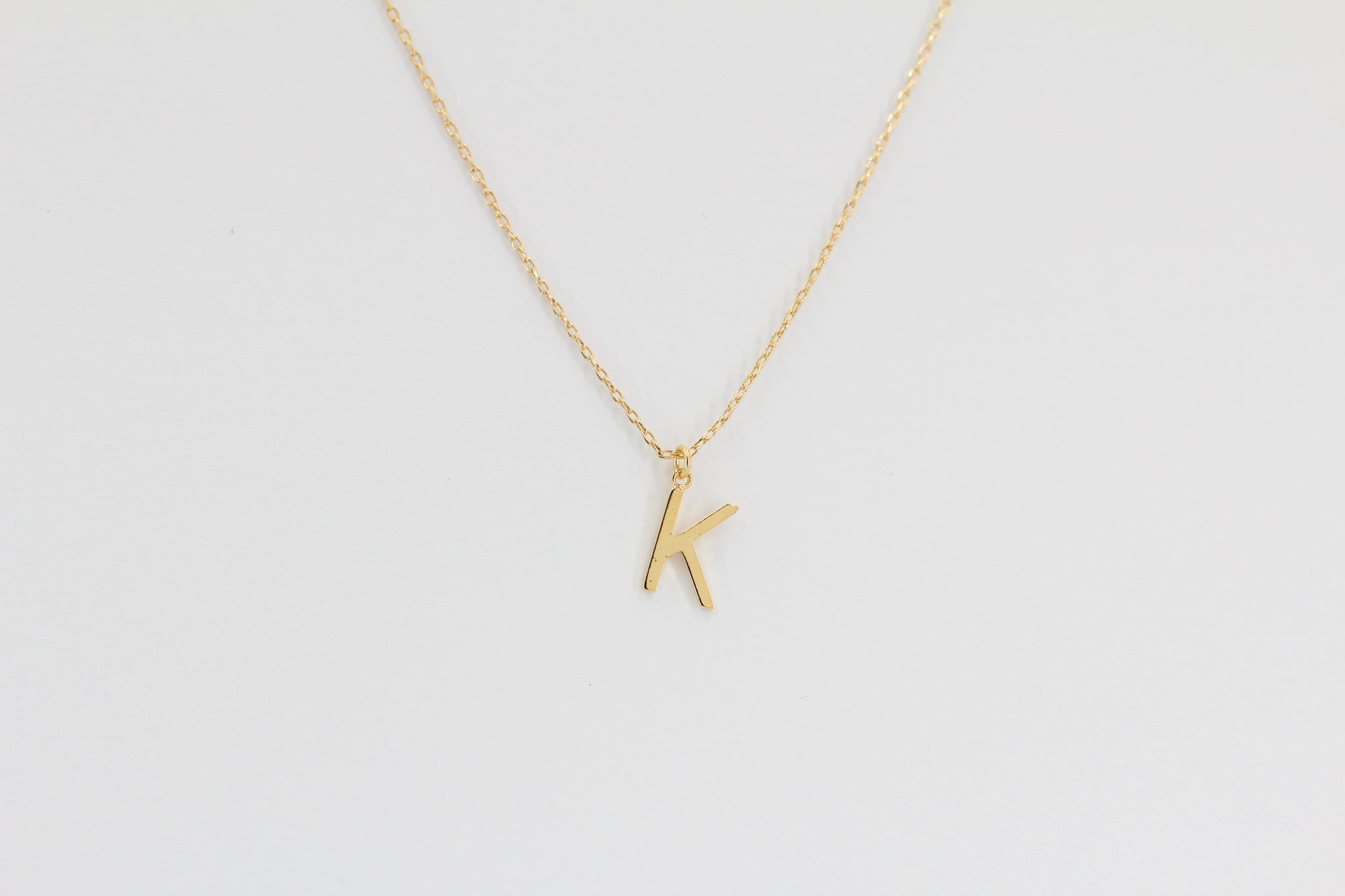 KADOU BOUTIQUE Letter Pendent Necklace — side view