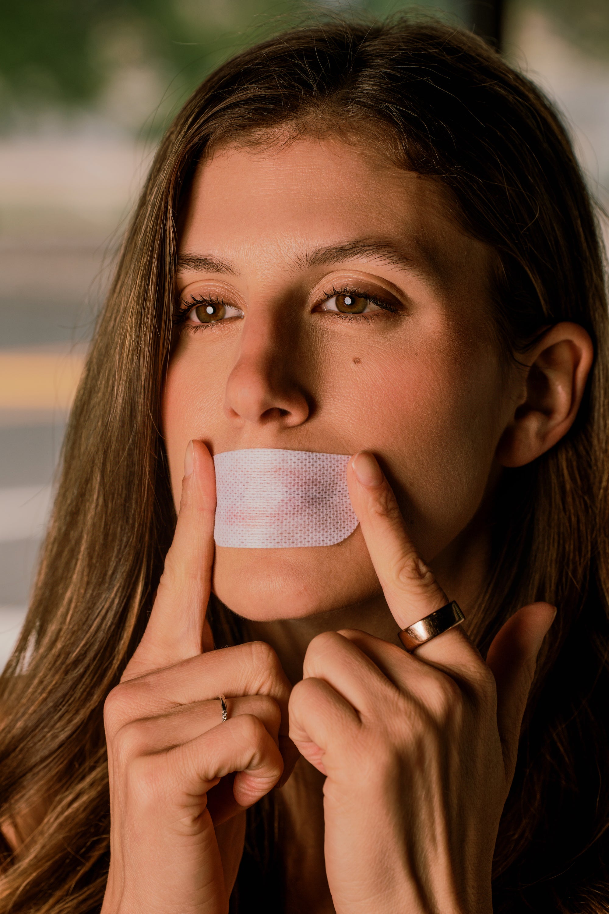 oi tape Non-Vented Mouth Tape Sample 5-Pack — tape applied to lips demo