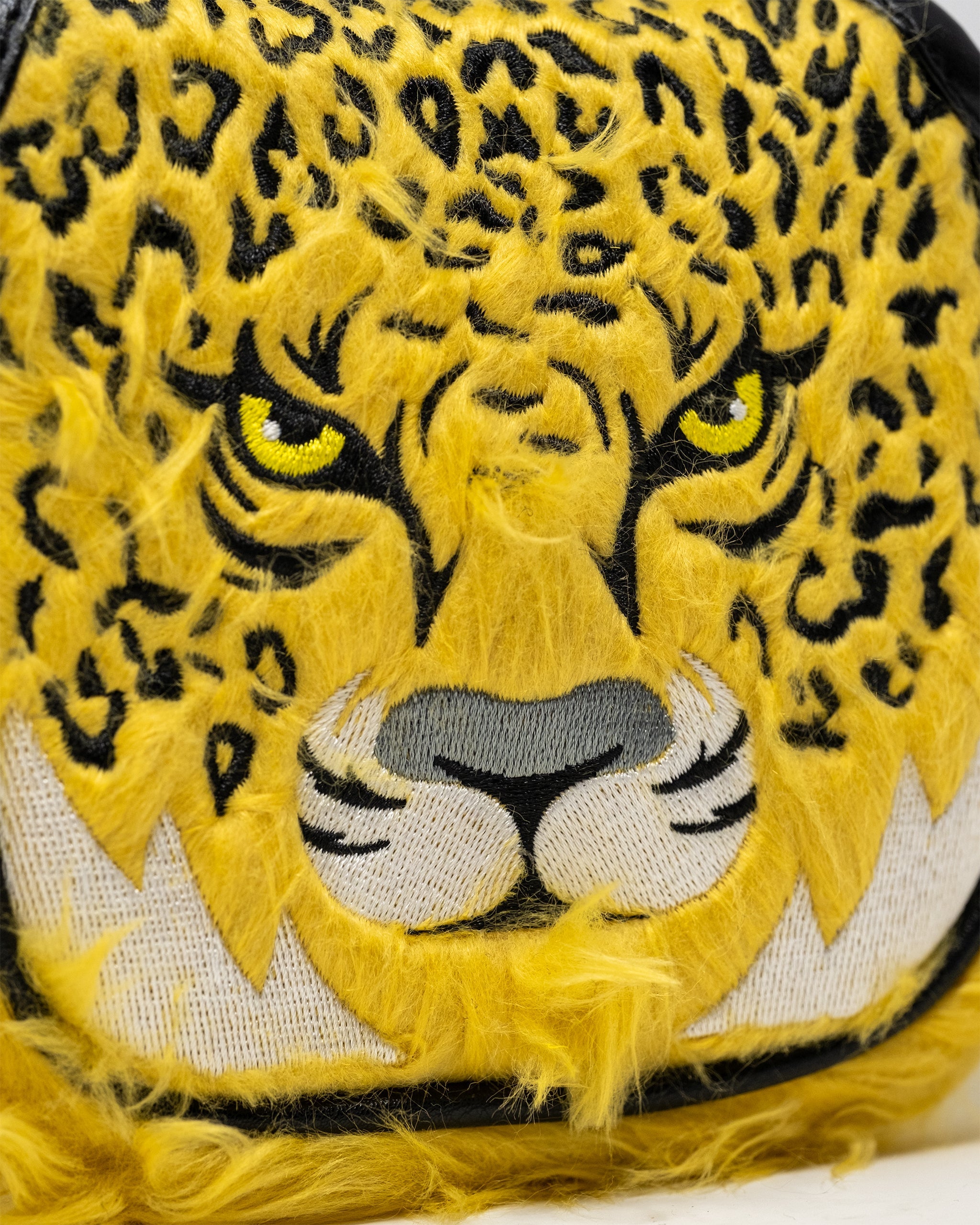 Pins and Aces Leopard - Mallet Putter Cover — feature highlight