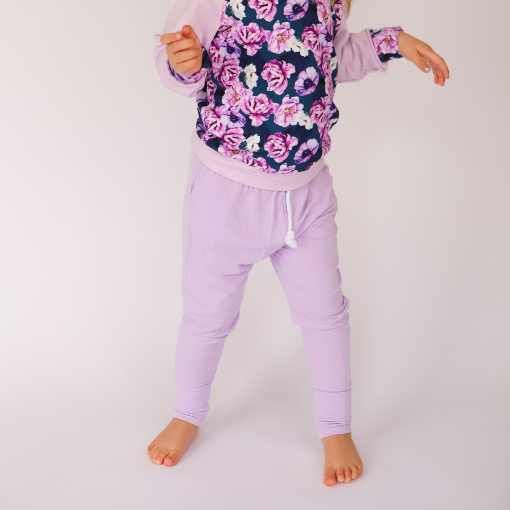 bumblitostore Bamboo Jogger Pants in Lilac — detail close-up
