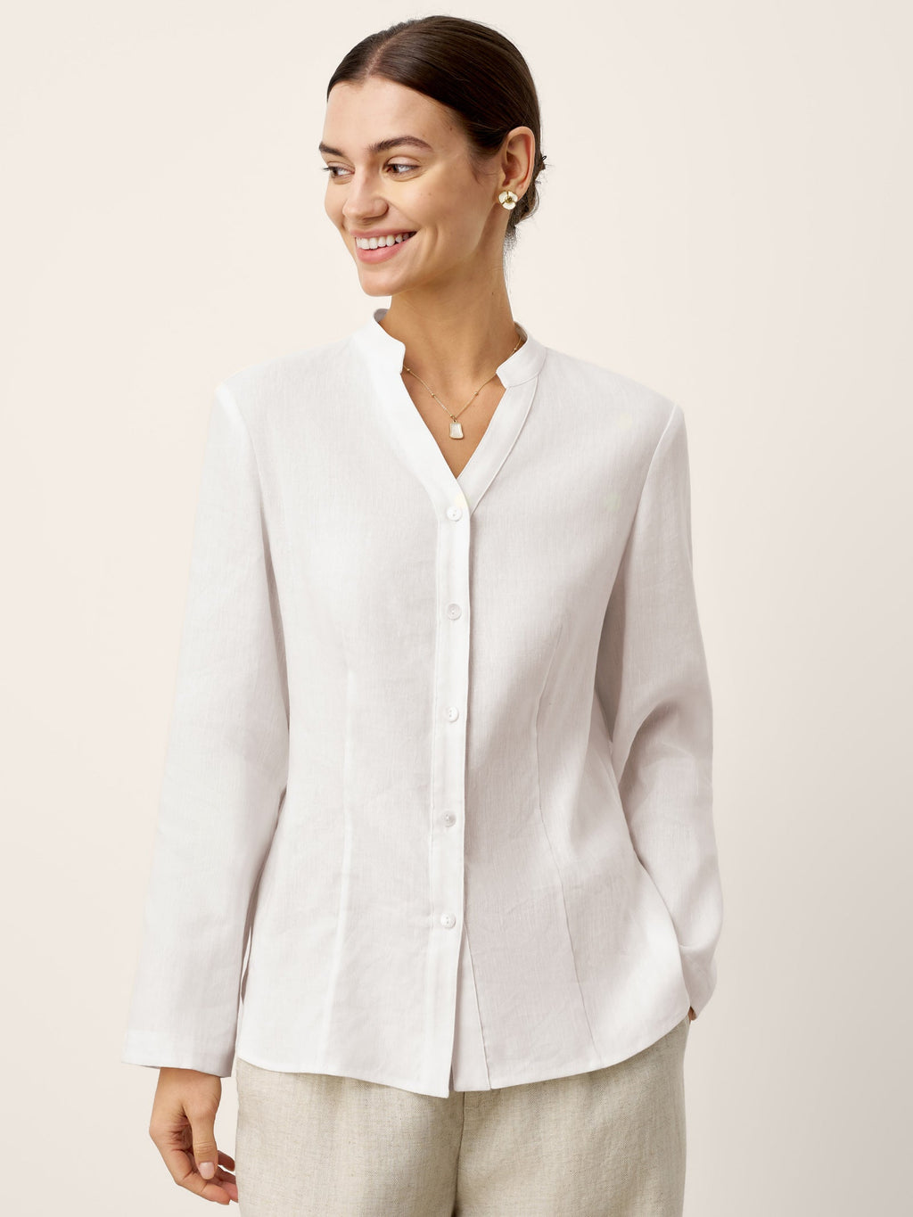 LINTICO Linen-Lyocell Mandarin Collar Fitted Seam Shirt THORA — lifestyle worn / used context