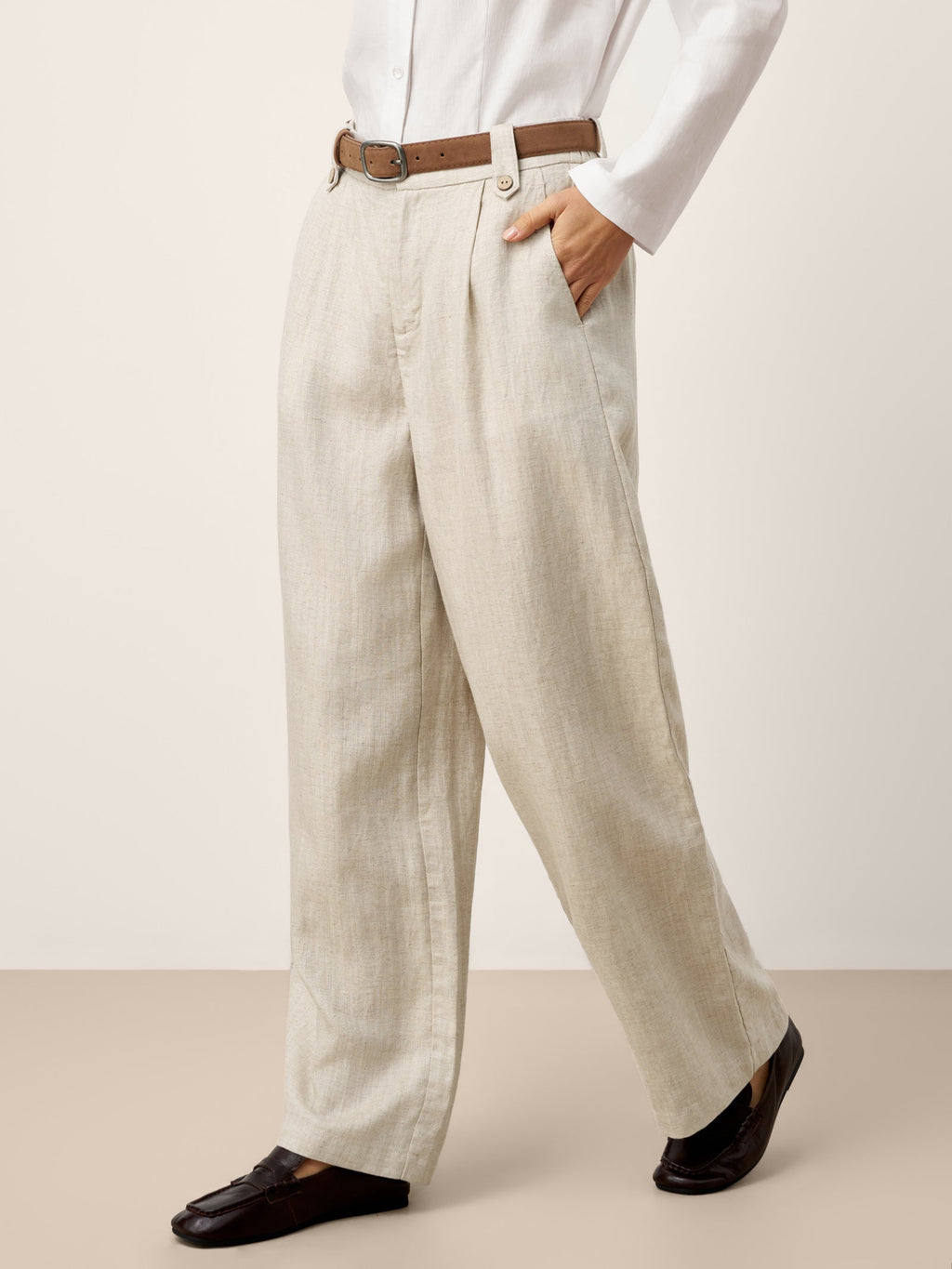 LINTICO Linen-Lyocell Pleated Wide Leg Trousers with Back Elastic & Button Detail… — LINTICO branding close-up