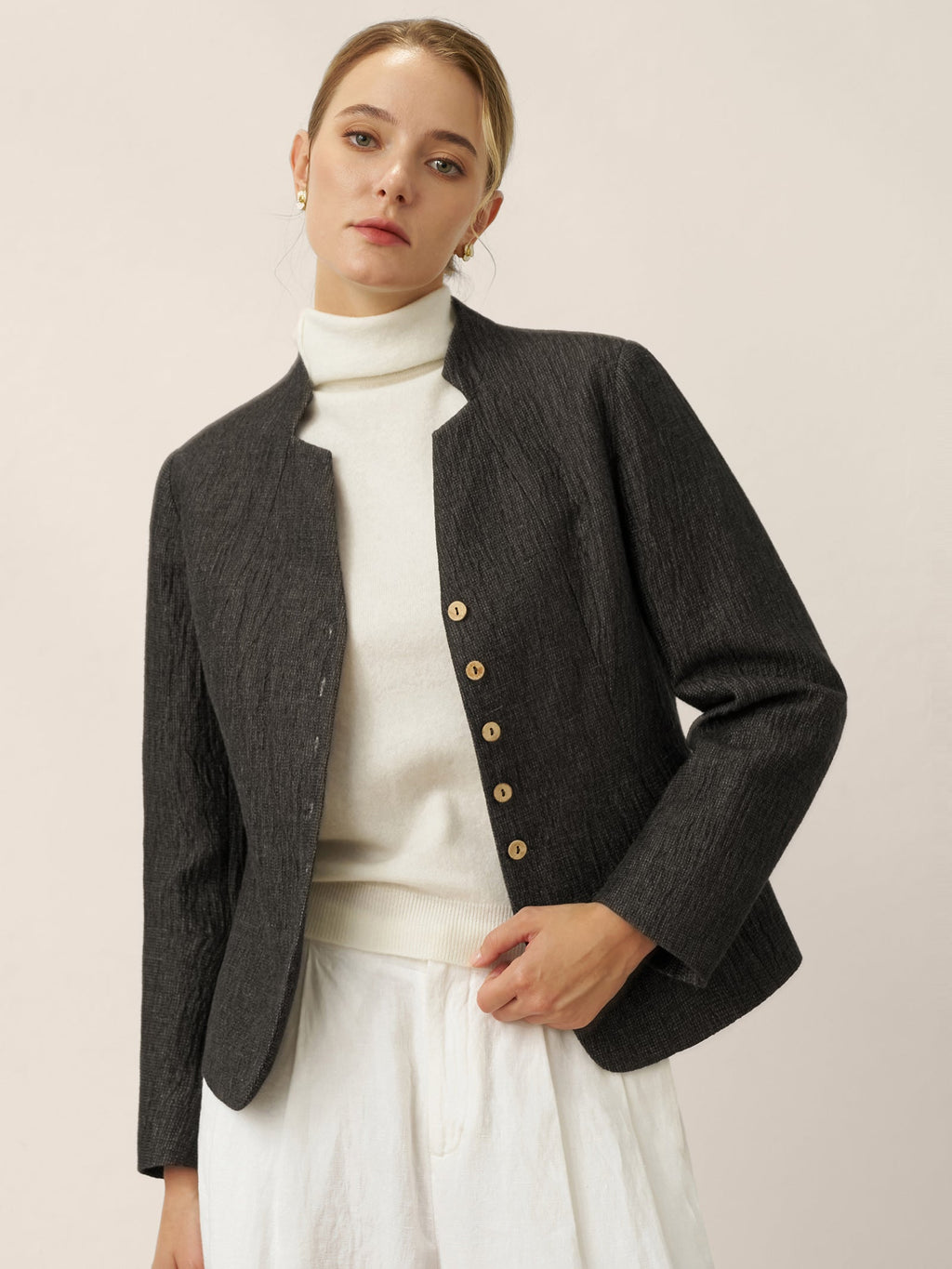 LINTICO Linen Mandarin Collar Button-Up Shirt Jacket KIMBERLY — lifestyle worn / used context