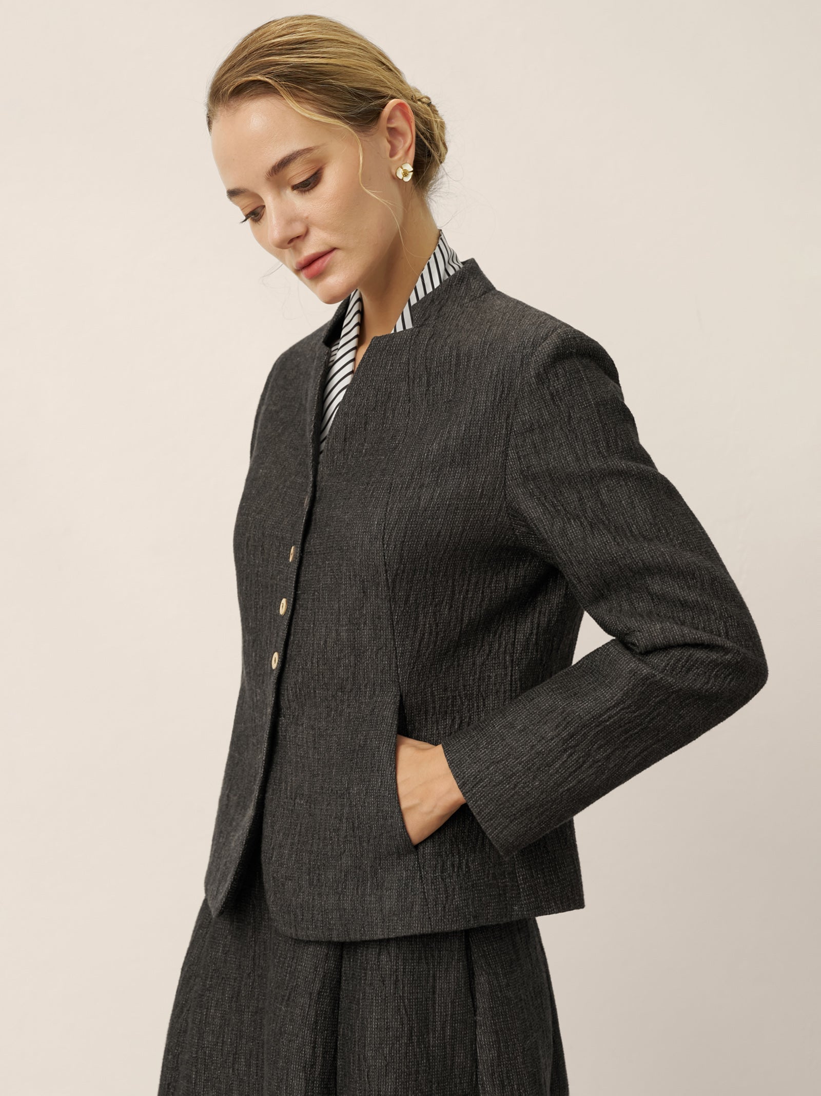 LINTICO Linen Mandarin Collar Button-Up Shirt Jacket KIMBERLY — construction detail