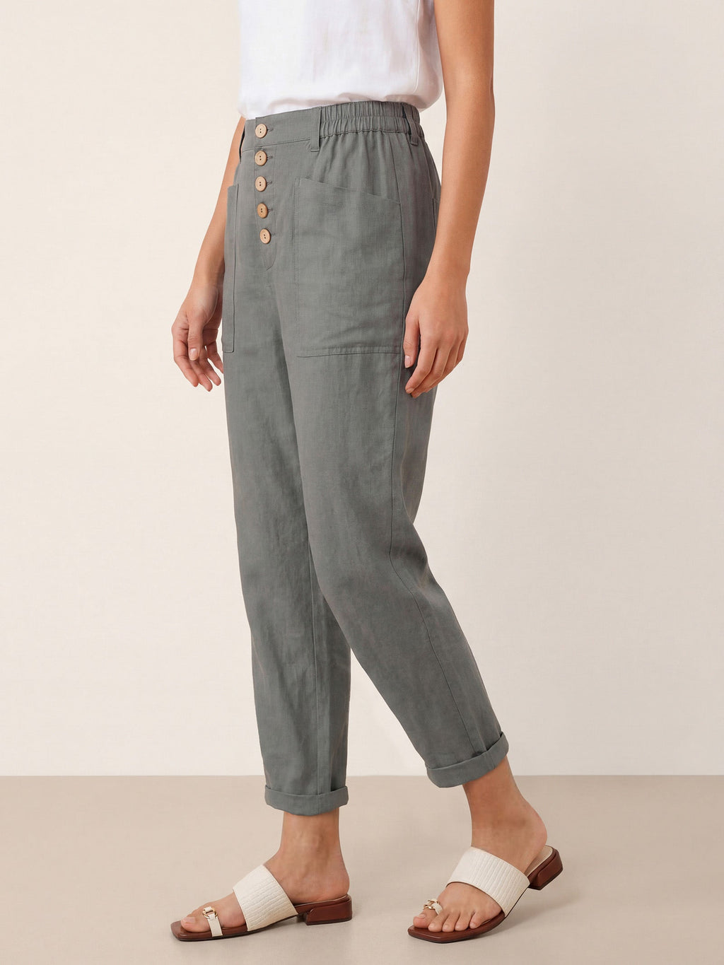 LINTICO Linen Simple Button Fly Trousers HEIDI — color detail