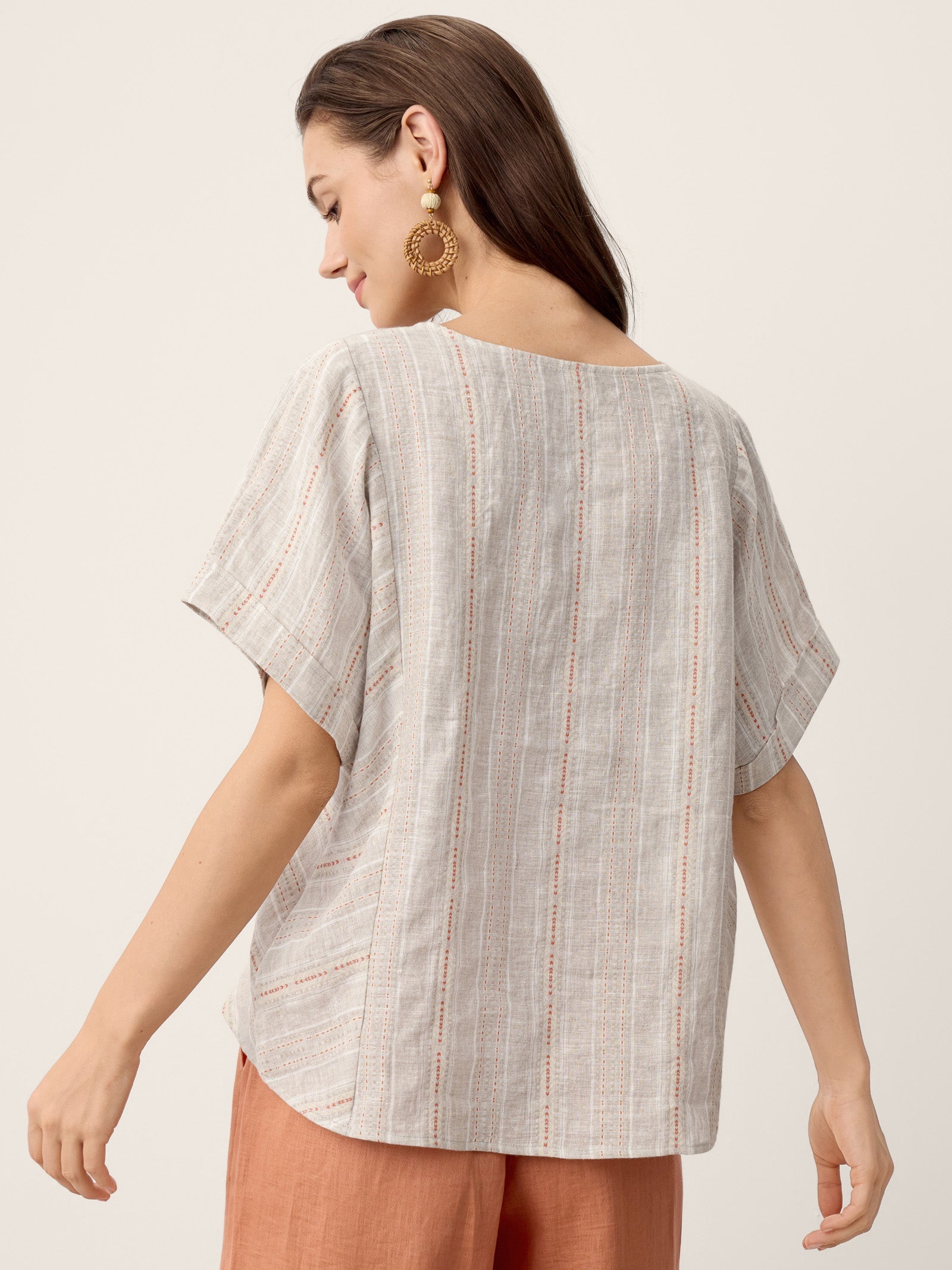 LINTICO Linen Split-Neck Drop-Shoulder Top KIERA — detail shot 7