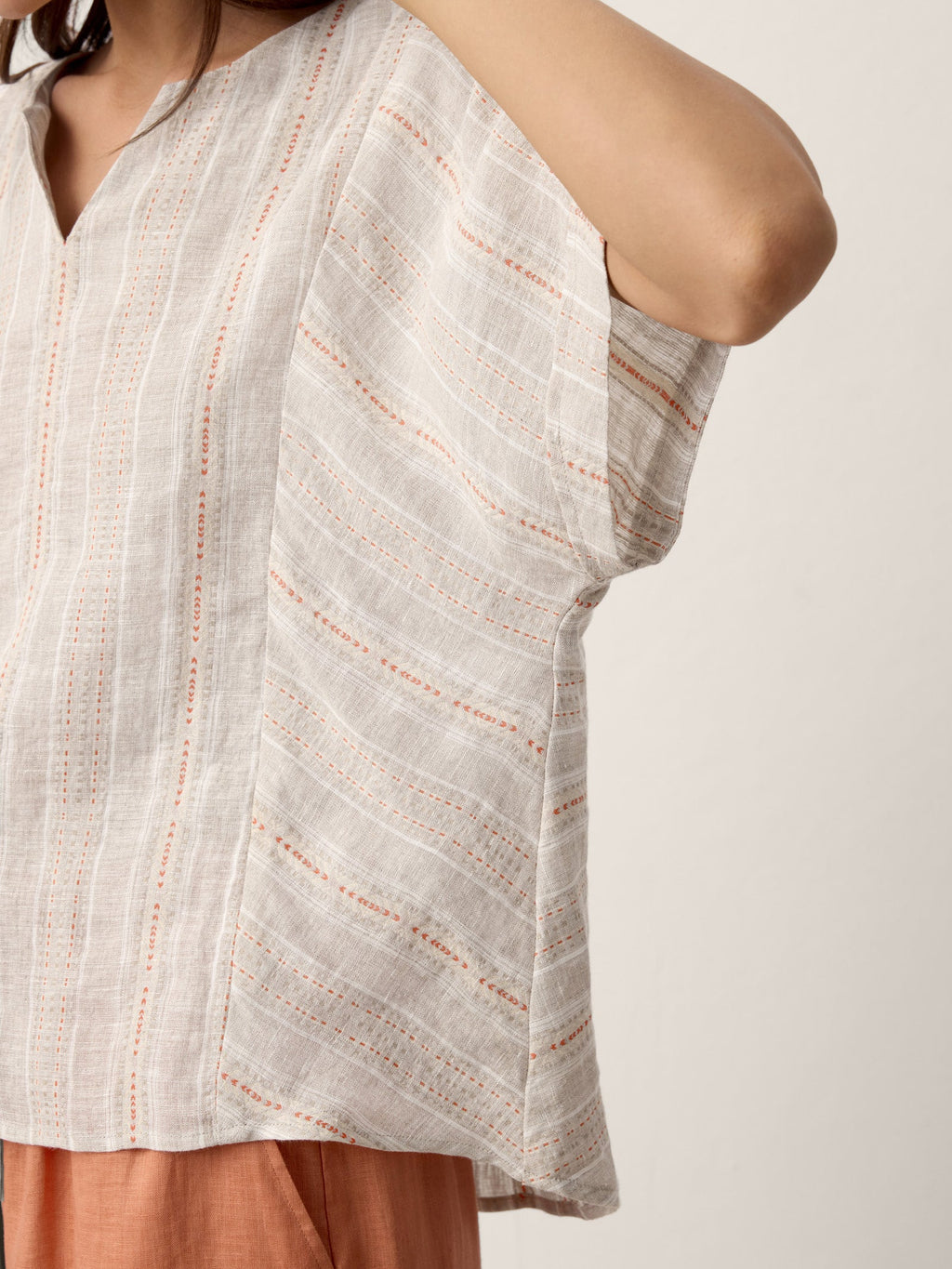 LINTICO Linen Split-Neck Drop-Shoulder Top KIERA — lifestyle worn / used context