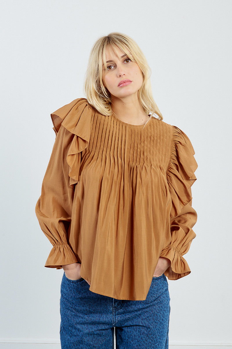 KADOU BOUTIQUE Long Sleeve Ruffle Blouse — detail close-up