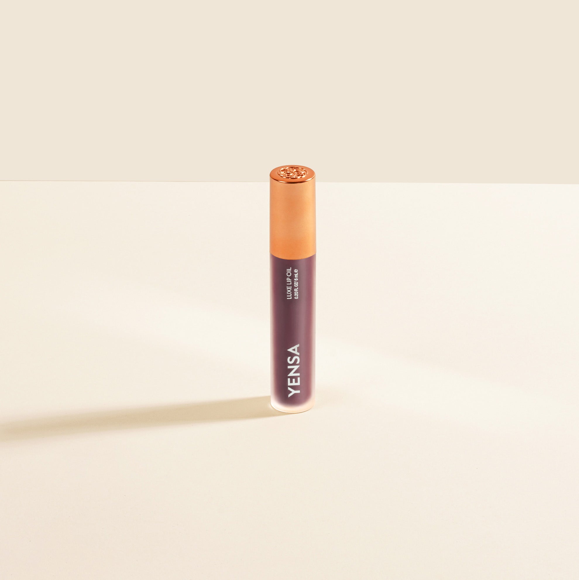 Luxe Lip Nourishing Oil with Hyaluronic + Vitamin E by YENSA — detail shot 7