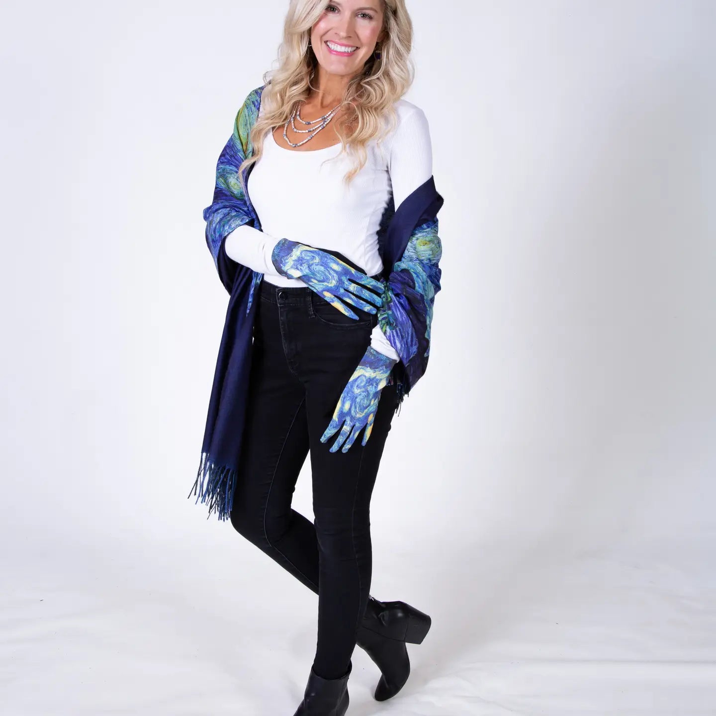 KADOU BOUTIQUE Masterpiece Paintings Gloves — main product shot