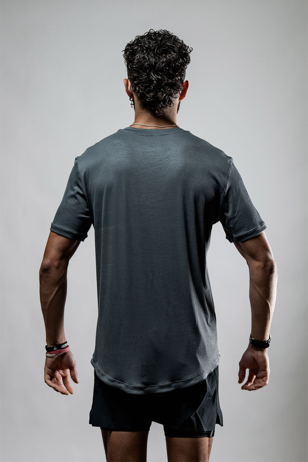 Varlo Men's Everyday Terra Tee (Onyx Drift) — side view