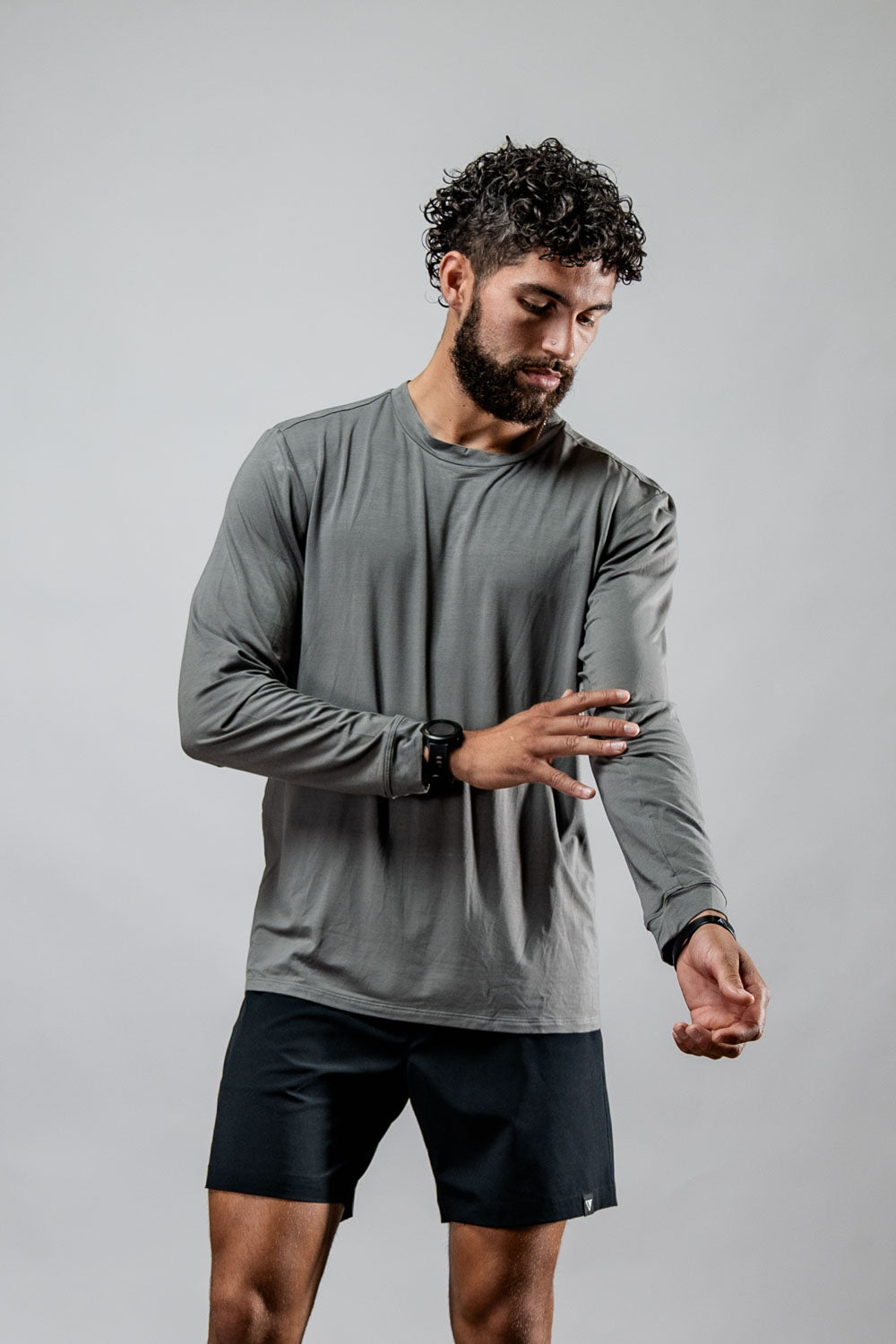 Varlo Men's Terra Recovery Field Shirt (Stone Gray) — detail shot 6