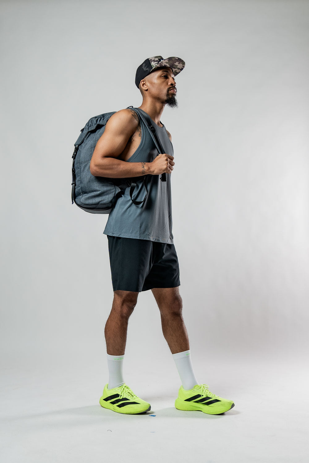 Varlo Men's Terra Recovery Tank (Ash Gray) — detail shot 10