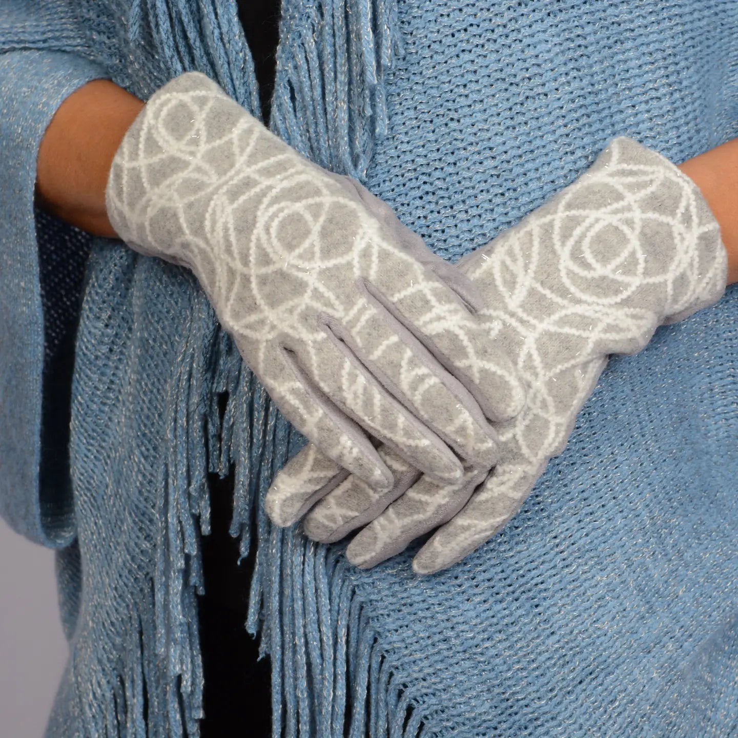 KADOU BOUTIQUE Metallic Swirl Gloves — detail close-up