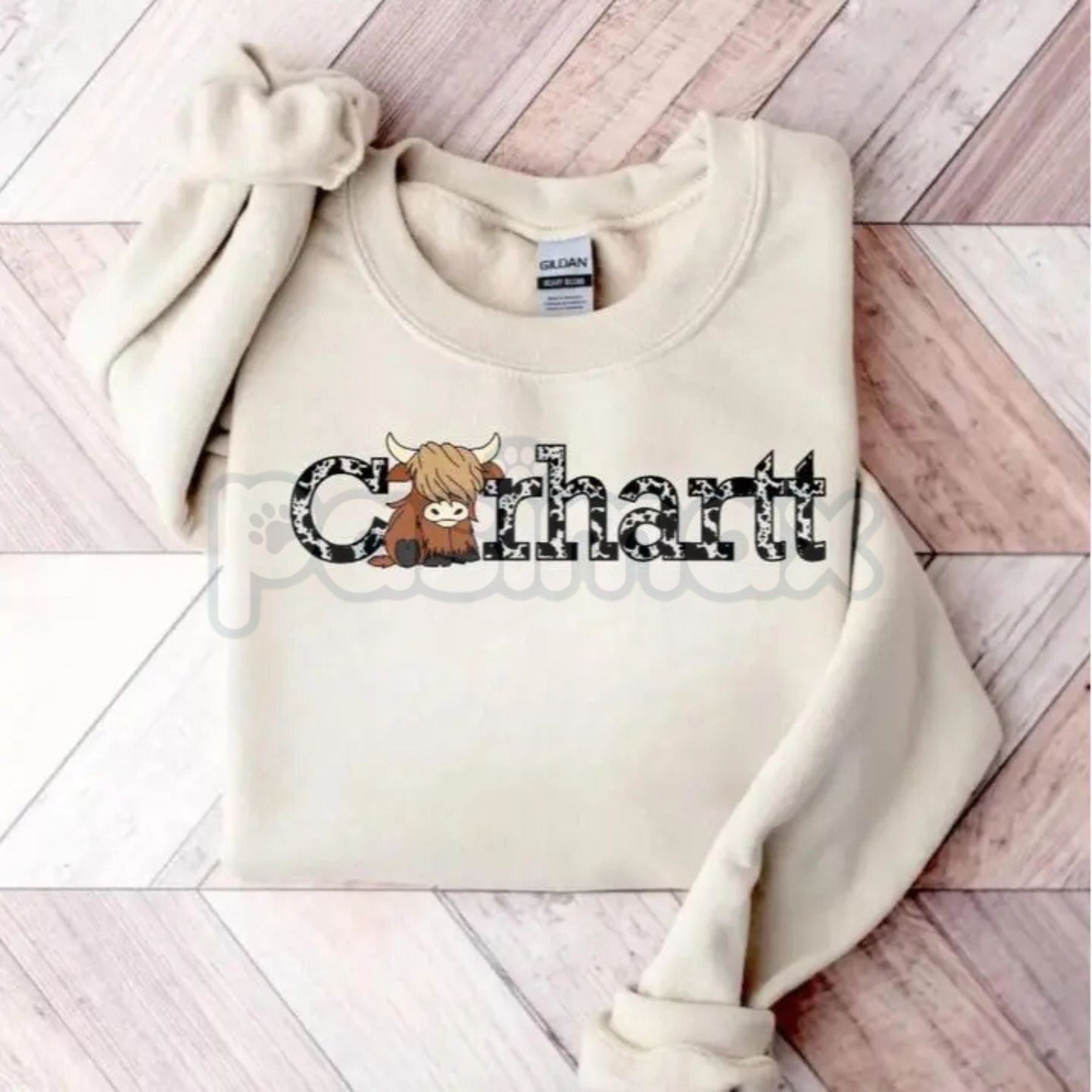 Pasimax Minimalist Highland Cow Sweatshirt | Clean Silhouette Coo Jumper | Modern Farm Animal Graphic Tee | Simple Nature Lov