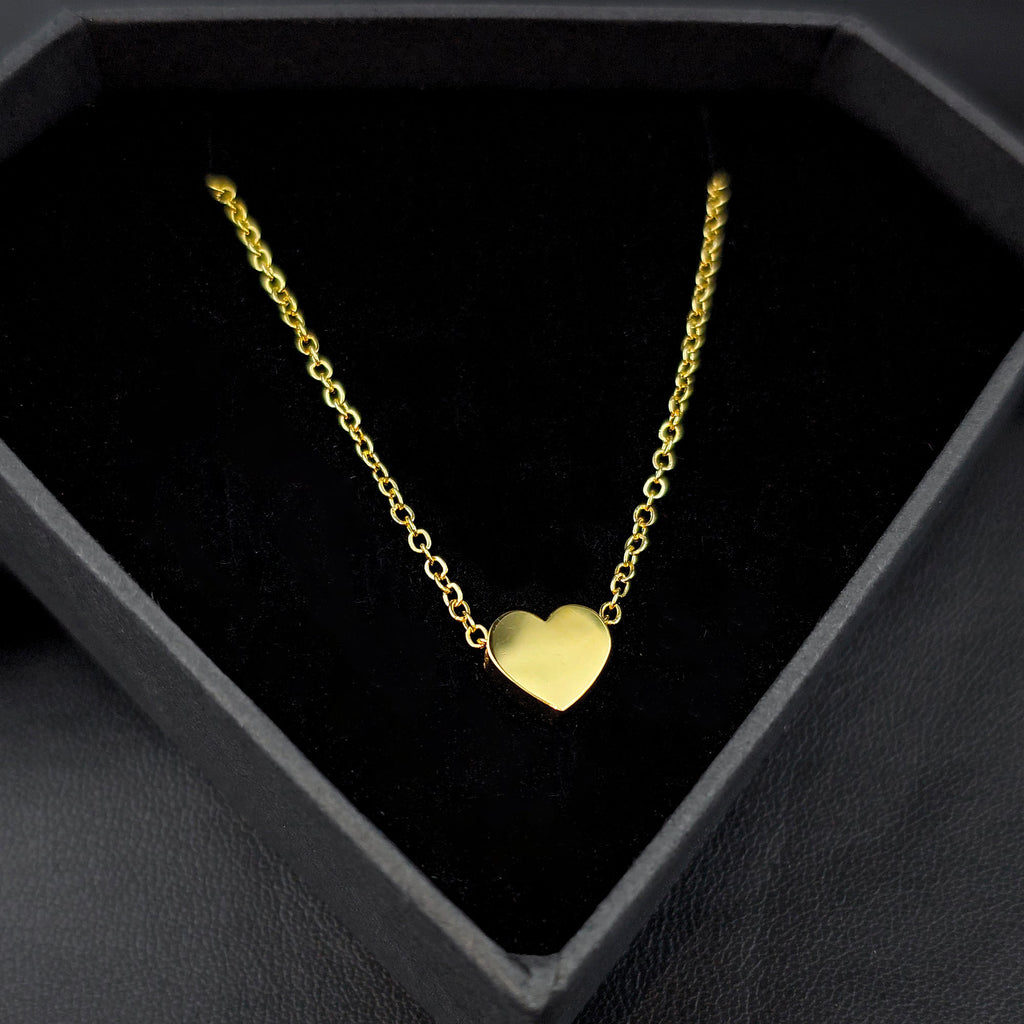 BodyCandy Stainless Steel Gold Tone PVD Chain Dainty Heart Pendant Necklace — detail close-up