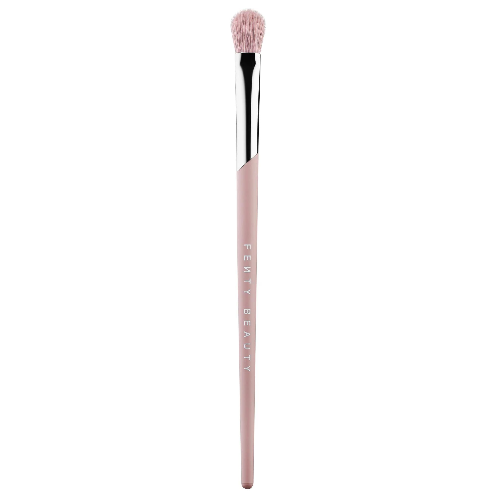 Precision Blending Brush 230: Achieve Pro Eyeshadow Looks with Targeted Application & Seamless Crease Blending