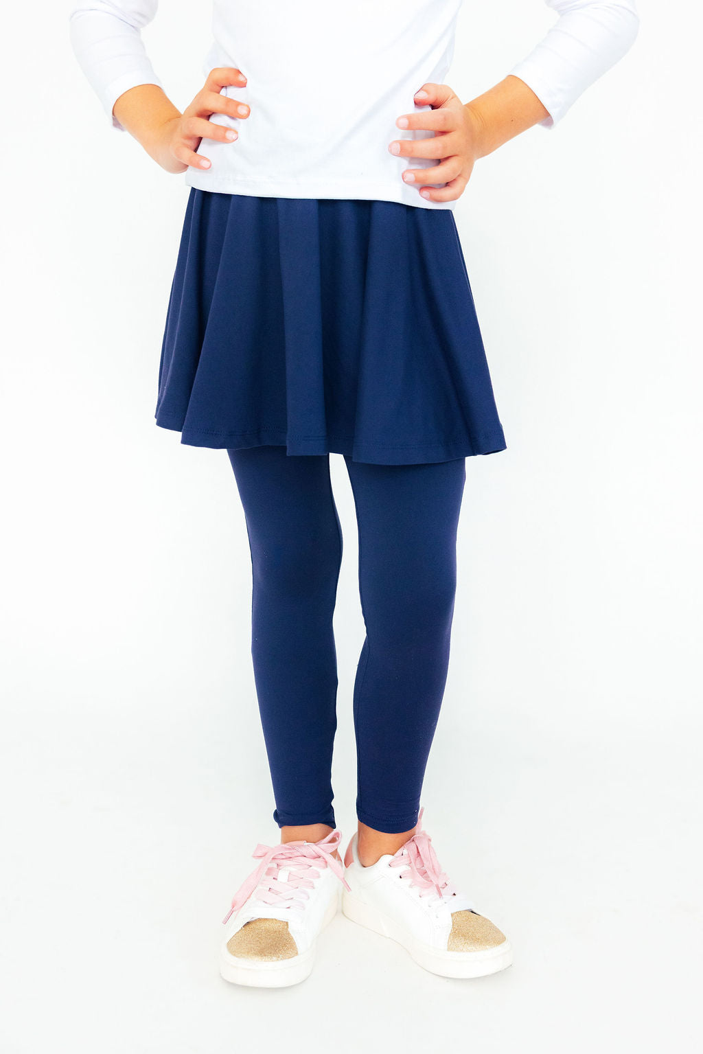 Mila & Rose ® Navy Twirl Skegging — detail close-up