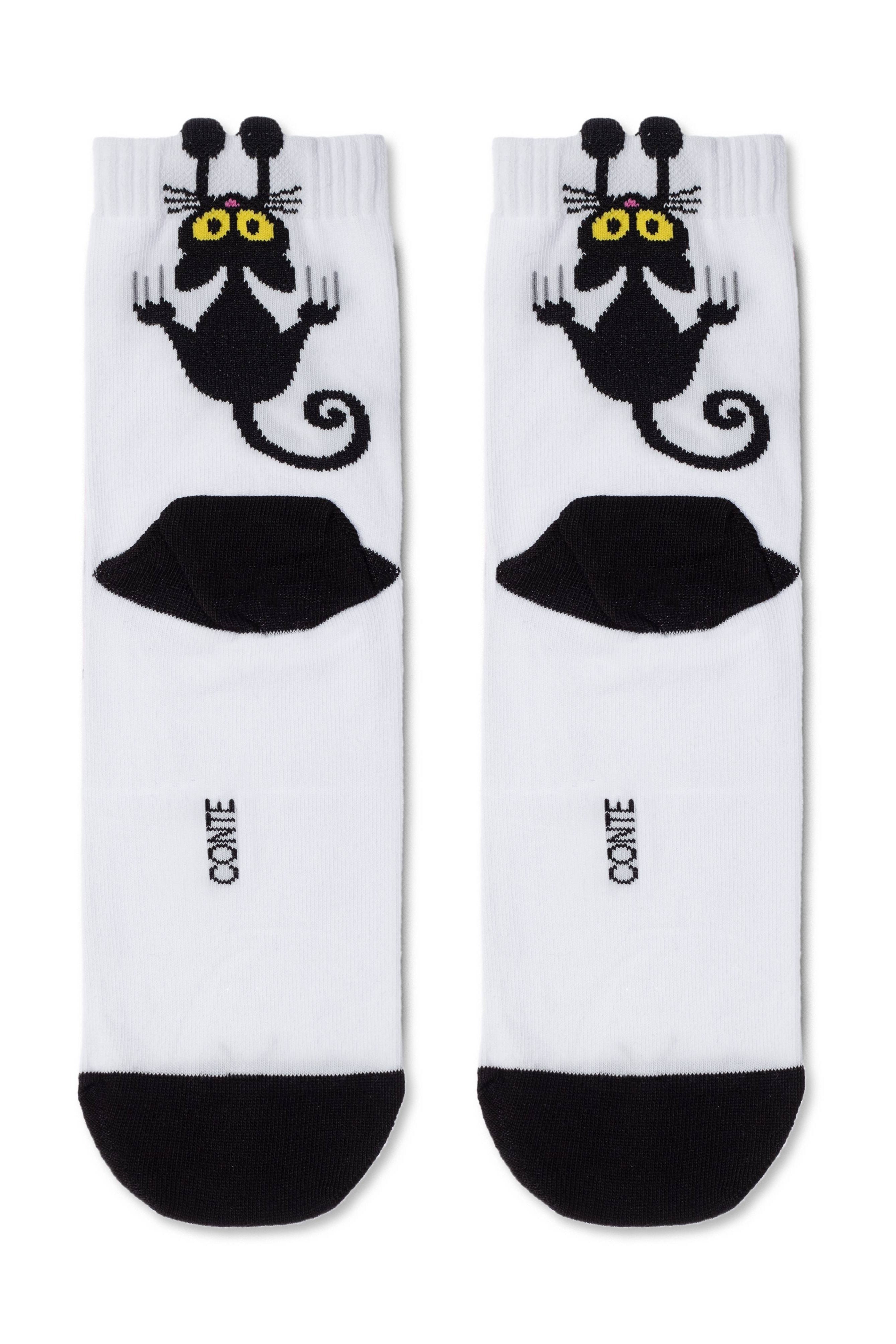 TheRanok.com Cotton Socks Conte Classic 233 - Picot "Black cat" — lifestyle context