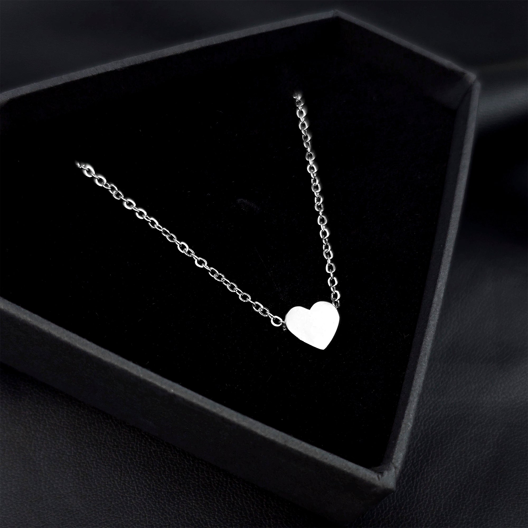 BodyCandy Stainless Steel Chain Dainty Heart Pendant Necklace — main product shot