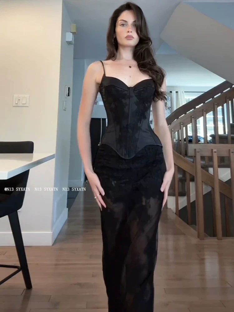 Design Black Lace Hip-Accented Long Slip Dress