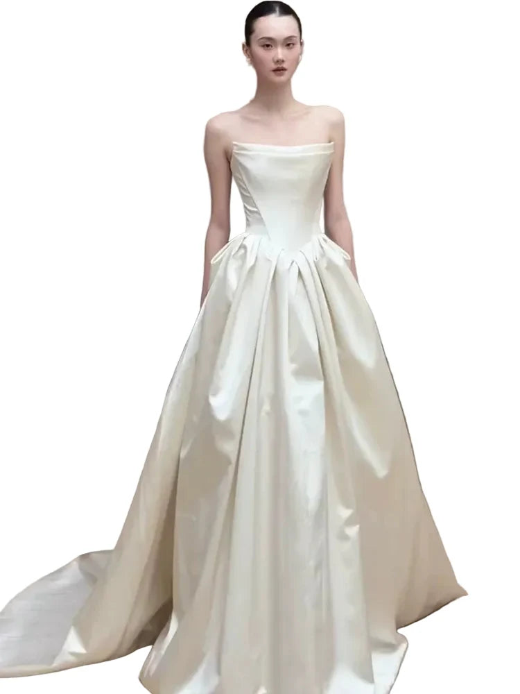French Vintage Bridal Wedding Dress Sweetheart Satin Train White