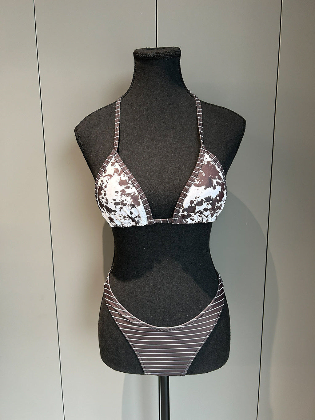 Bella Mia Bikini Sexy Printed Bikini Split Women Swimsuit Women — detail and construction