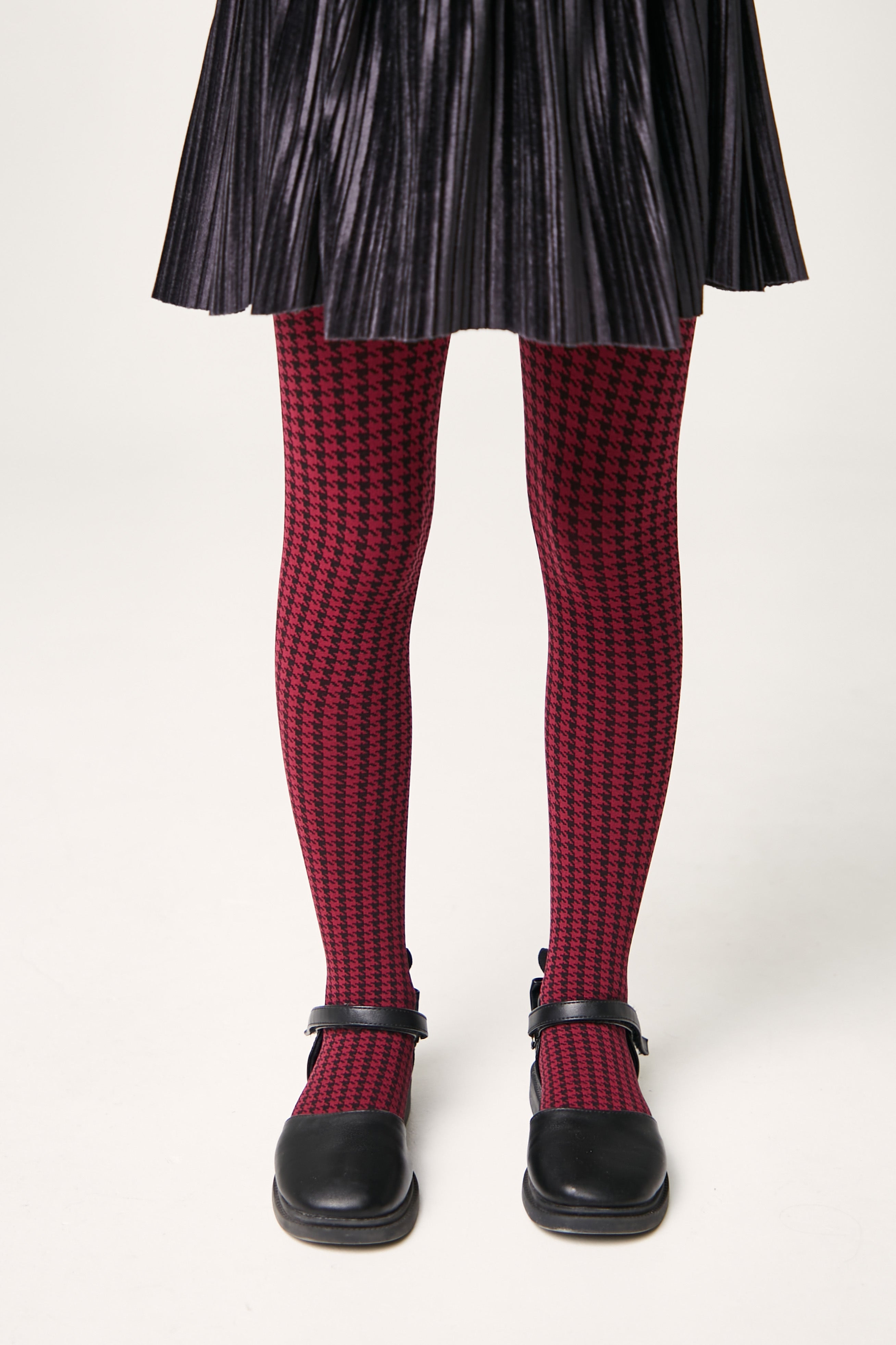 TheRanok.com Conte Tights for girls - Olivia 60 Den — in-use photo