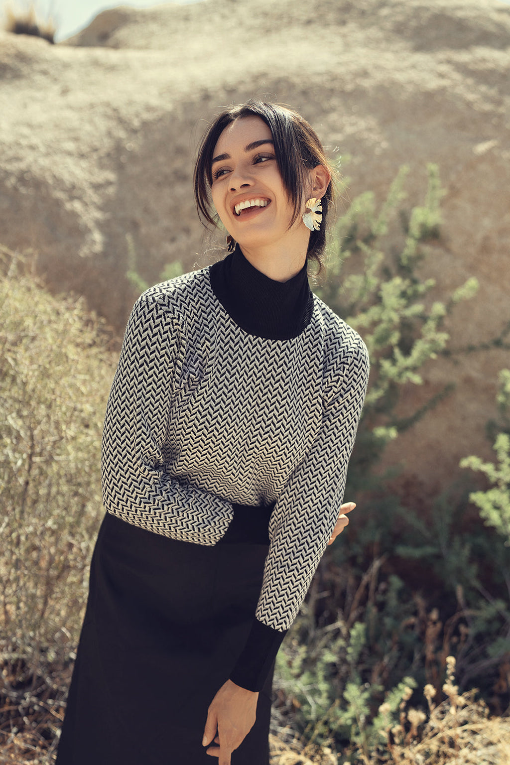 profile-nyc BLACK/WHITE DESIGN SWEATER — main product shot