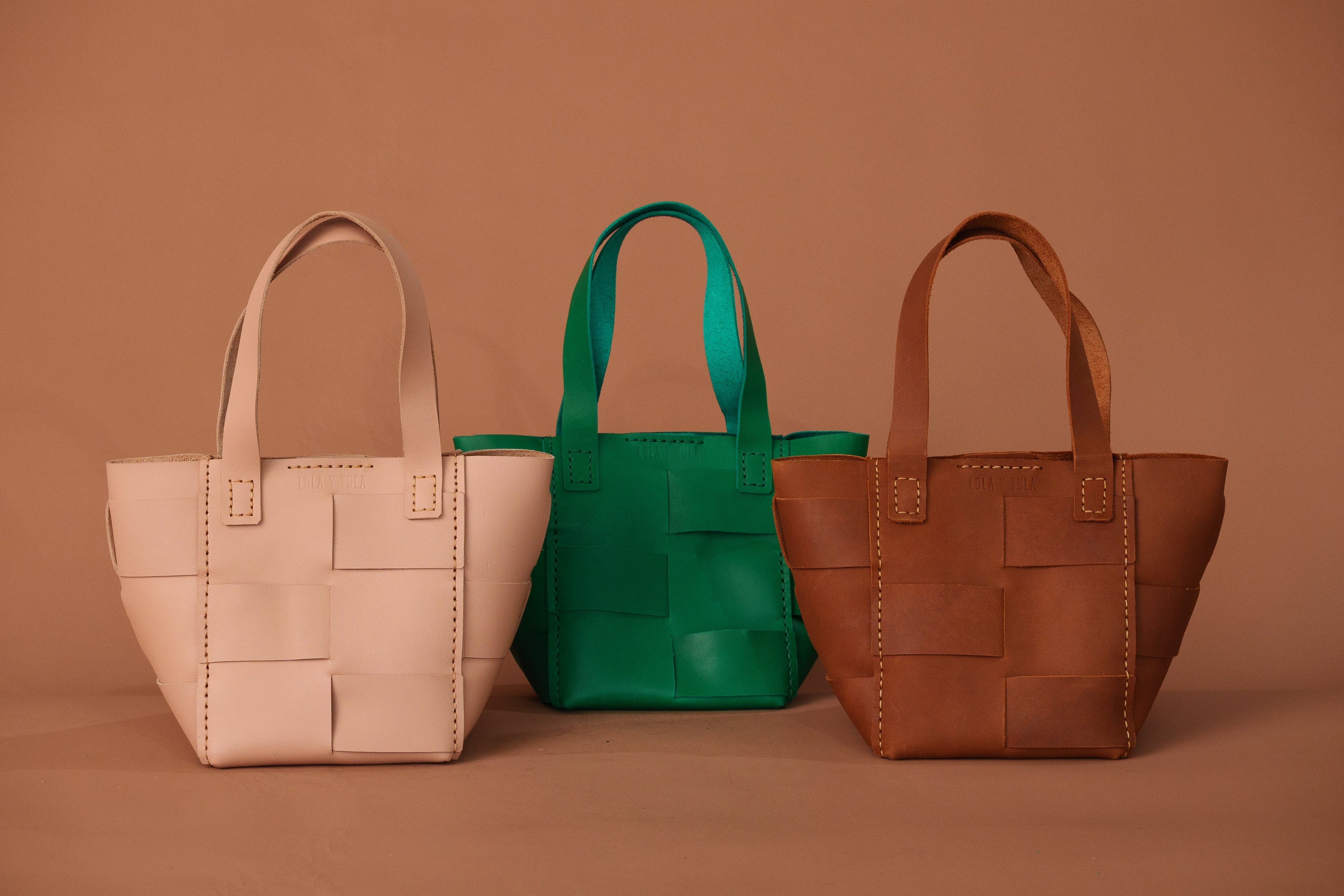 LOLA Y TULA Carmen Basket Bag Camel — side view
