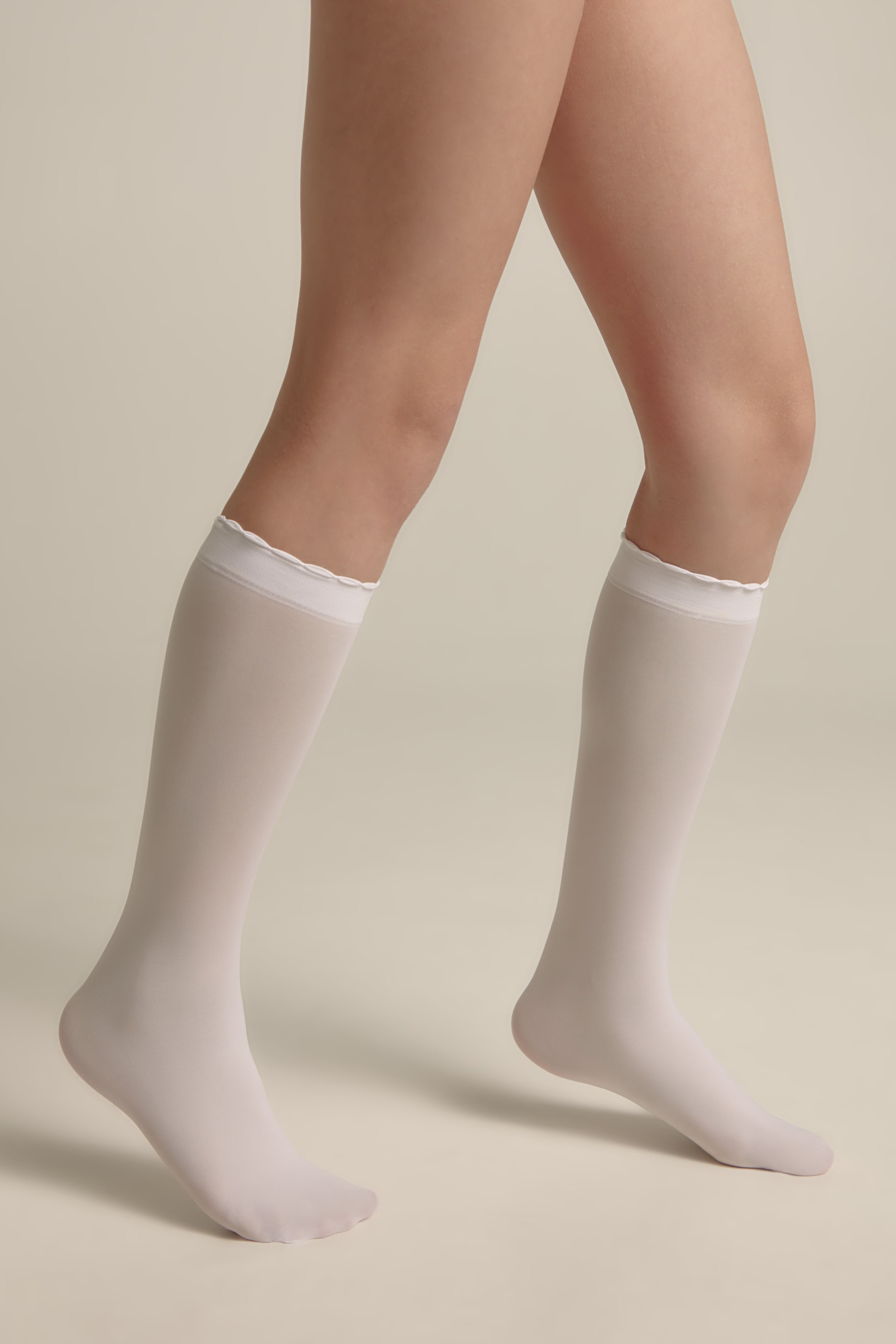TheRanok.com Conte Knee-High Socks for girls - Princess 40 Den — lifestyle context