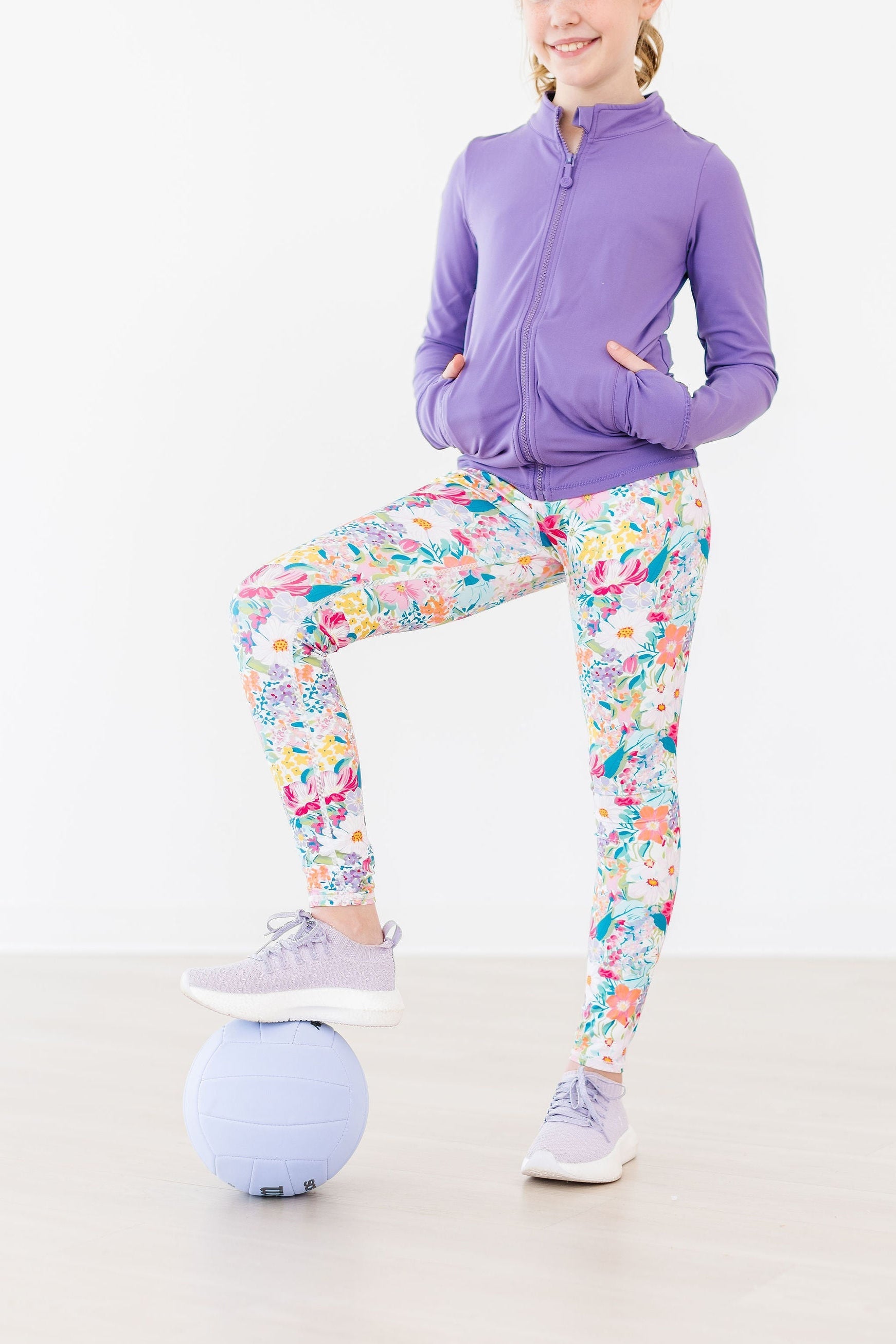 Mila & Rose ® SALE Petal Power Active Legging — alternative angle