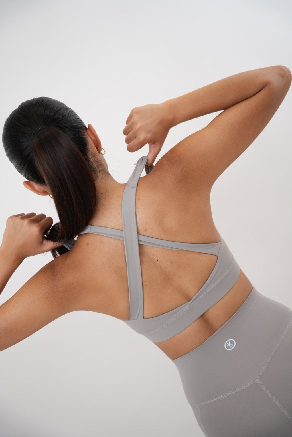 KIMITH BRAND I Am Glowing Frosty Gray Quick Dry Butter Bra — detail close-up