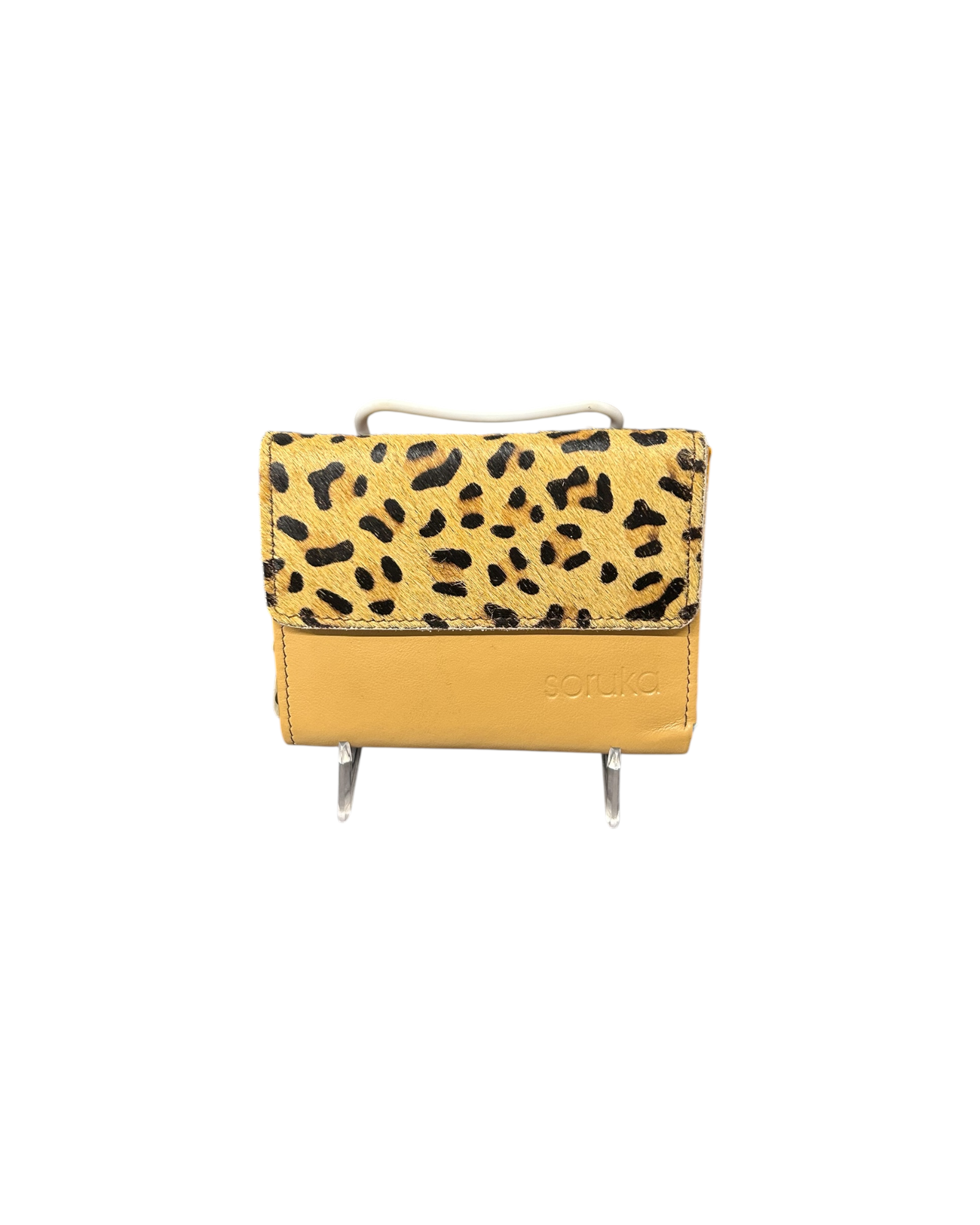 KADOU BOUTIQUE Soruka Rings Wallet - Print — product on model