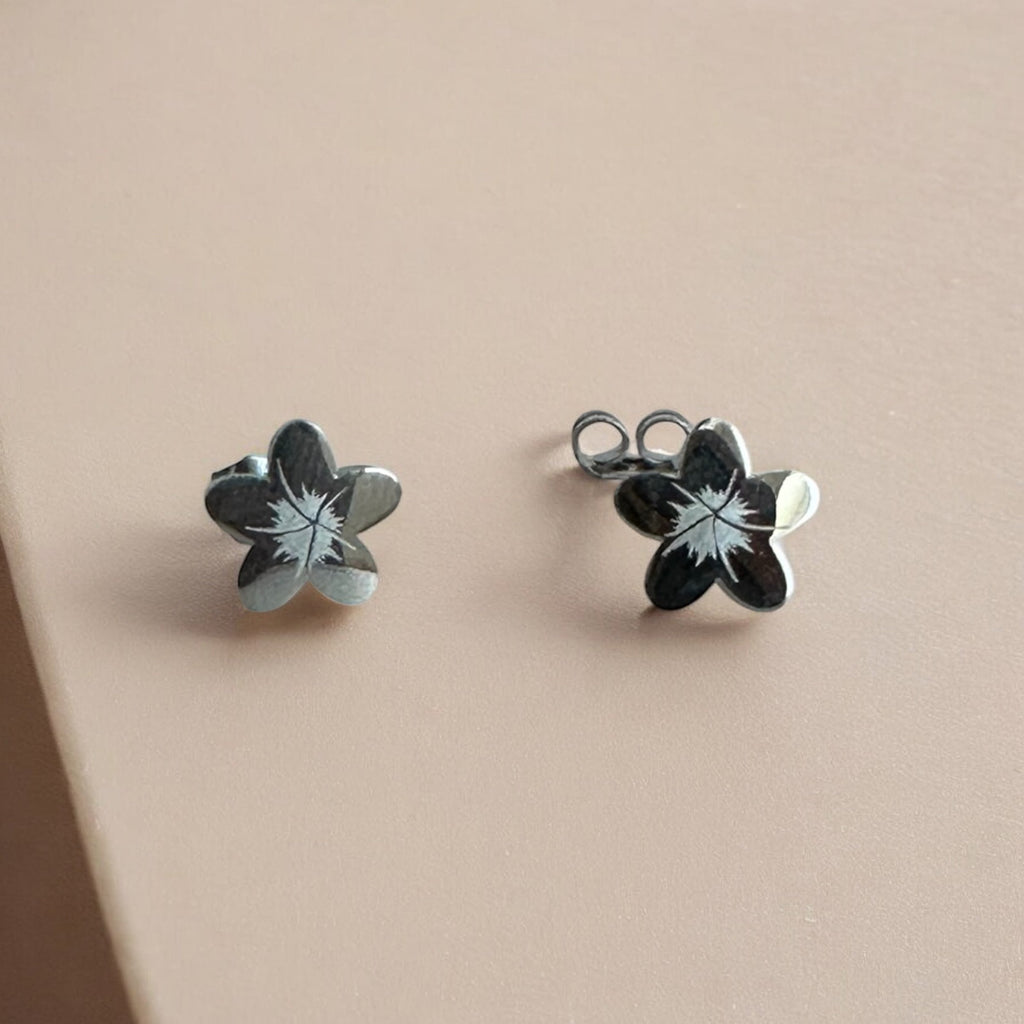 Plumeria Flower Studs – Plant Dosage LLC