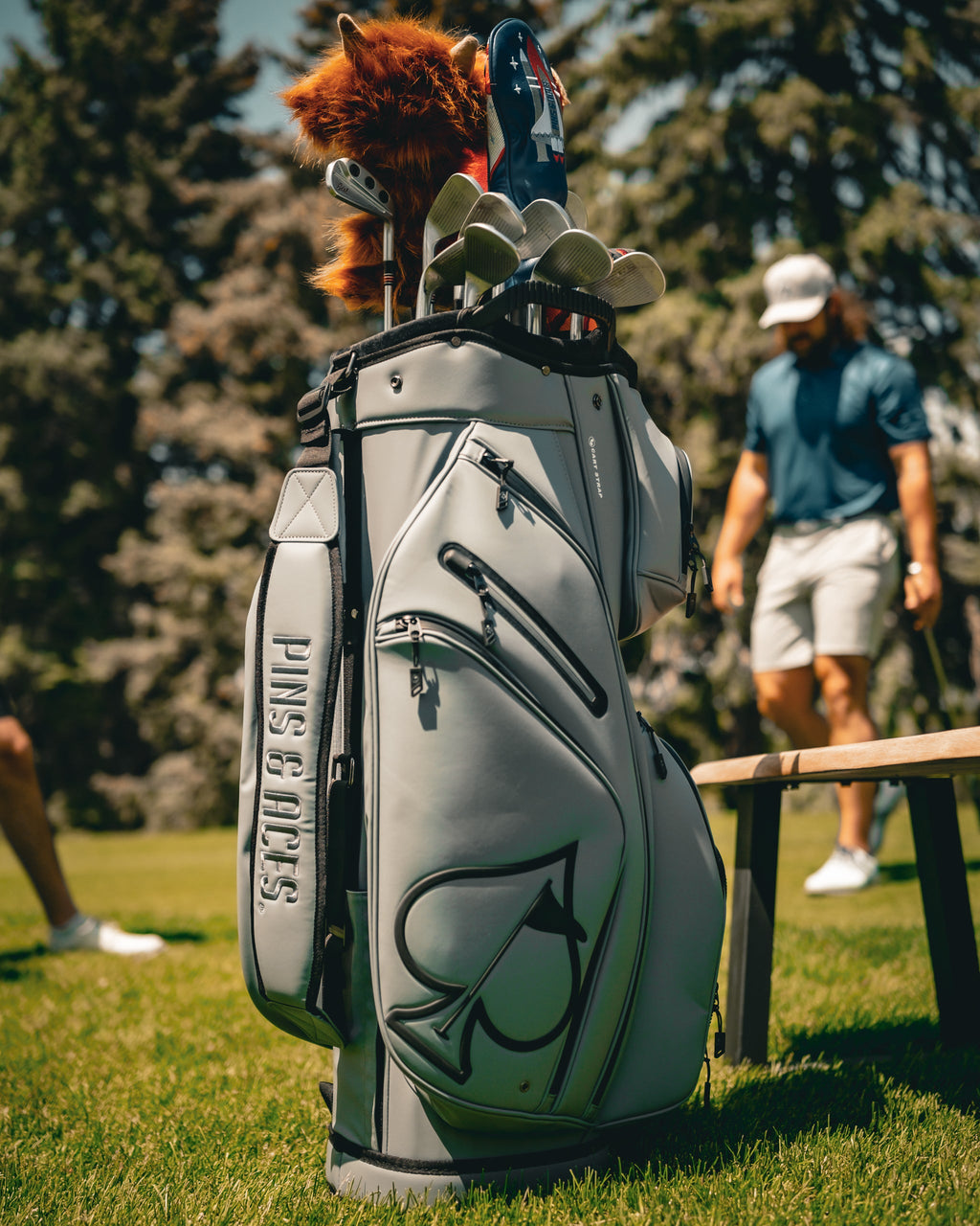 Pins and Aces Player Preferred™ Cart Bag - Flat Ash — feature highlight