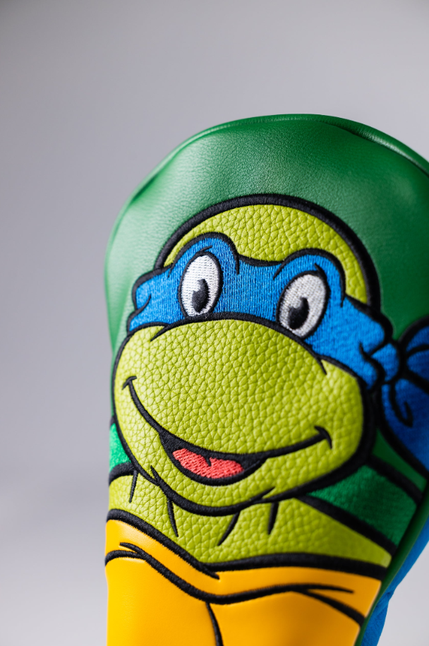 TMNT - Leonardo Hybrid Cover – Pins and Aces, view 5
