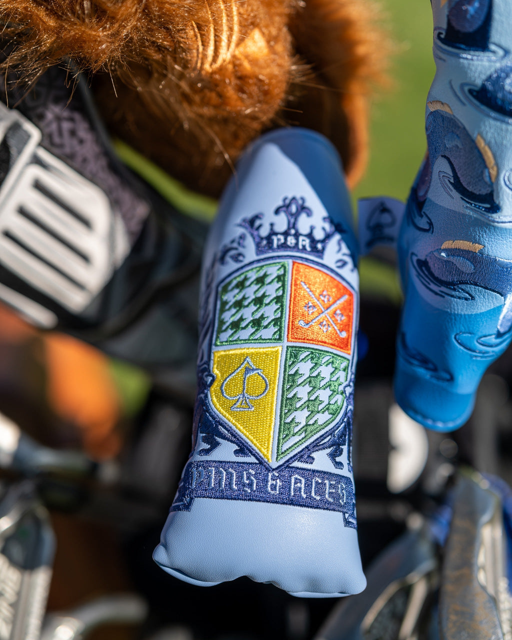 Pins and Aces Coat of Arms - Blade Putter Cover — side view