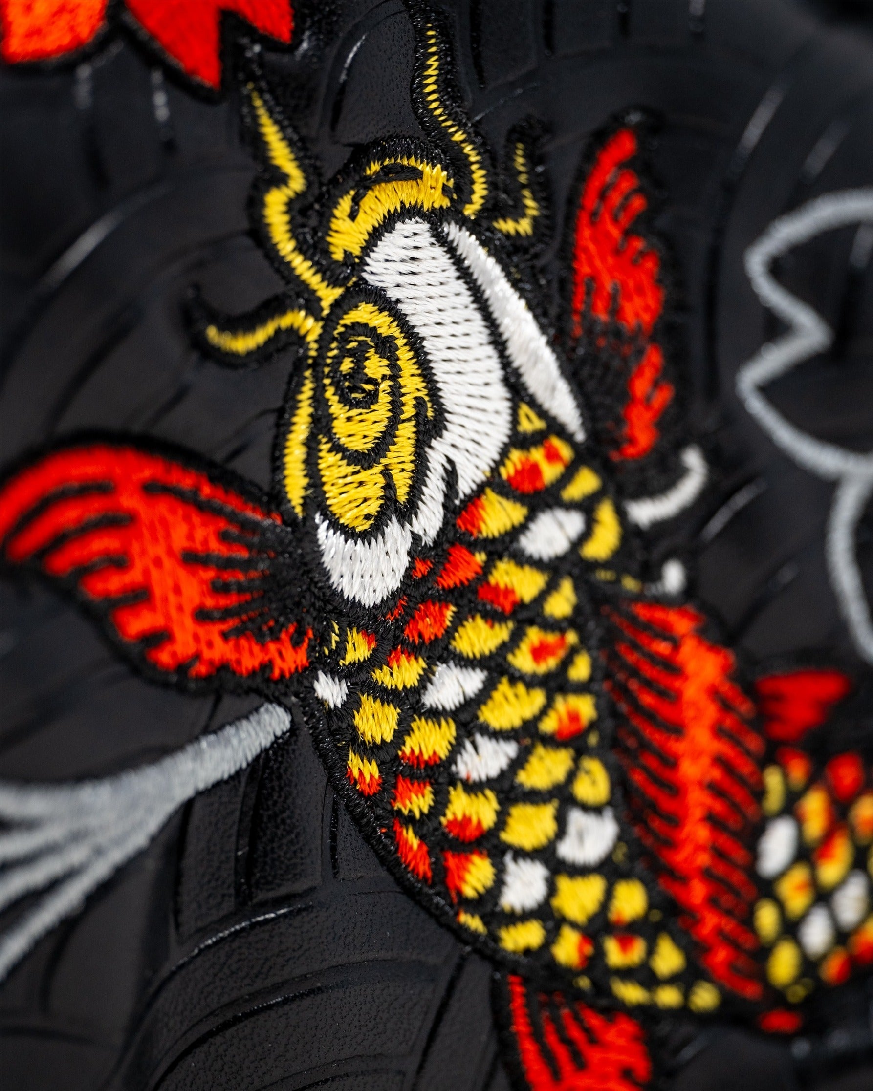 Pins and Aces Koi Flow - Blade Putter Cover — comparison shot